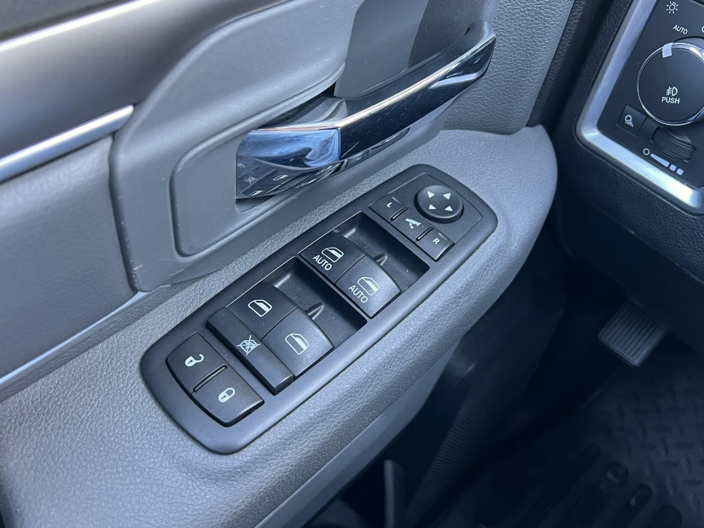 2016 SILVER /Gray Cloth RAM 1500 SLT (1C6RR7TT7GS) with an 5.7L engine, Automatic transmission, located at 2990 Old Orchard Rd., Jackson, MO, 63755, 37.354214, -89.612106 - Photo#27