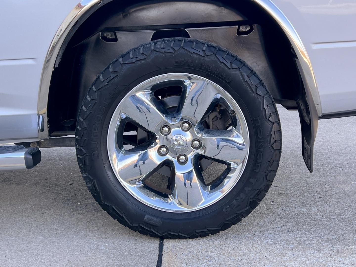 2016 SILVER /Gray Cloth RAM 1500 SLT (1C6RR7TT7GS) with an 5.7L engine, Automatic transmission, located at 2990 Old Orchard Rd., Jackson, MO, 63755, 37.354214, -89.612106 - Photo#35