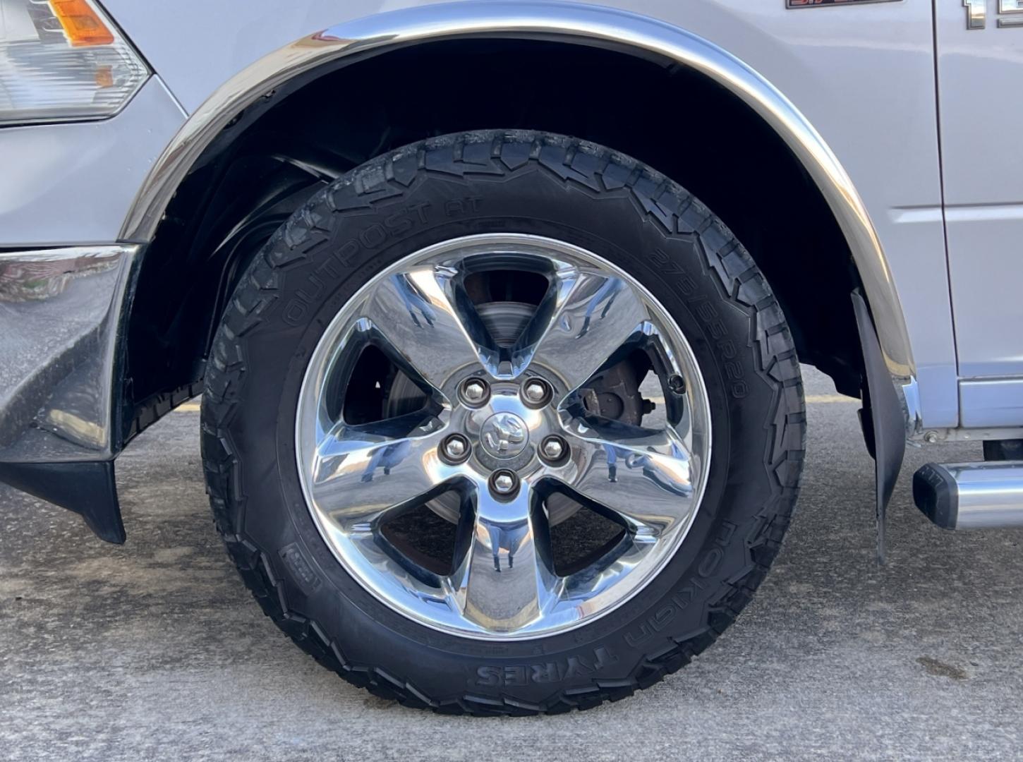 2016 SILVER /Gray Cloth RAM 1500 SLT (1C6RR7TT7GS) with an 5.7L engine, Automatic transmission, located at 2990 Old Orchard Rd., Jackson, MO, 63755, 37.354214, -89.612106 - Photo#33