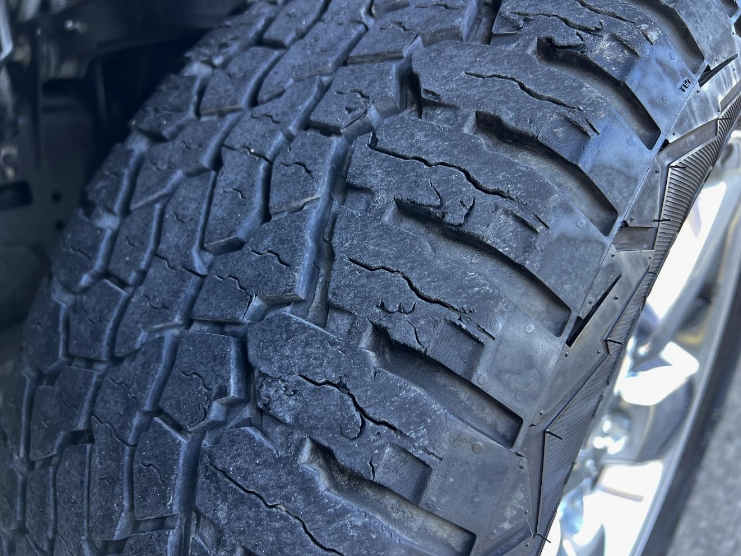 2016 SILVER /Gray Cloth RAM 1500 SLT (1C6RR7TT7GS) with an 5.7L engine, Automatic transmission, located at 2990 Old Orchard Rd., Jackson, MO, 63755, 37.354214, -89.612106 - Photo#34