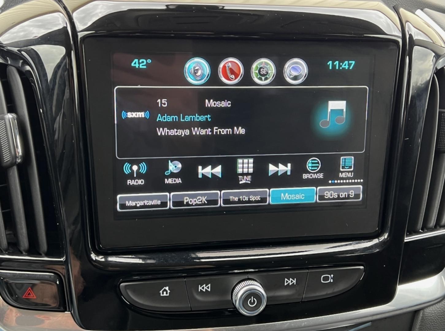 2019 GRAY /Black Cloth CHEVROLET TRAVERSE LT (1GNERGKW9KJ) with an 3.6L engine, Automatic transmission, located at 2990 Old Orchard Rd., Jackson, MO, 63755, 37.354214, -89.612106 - Photo#29