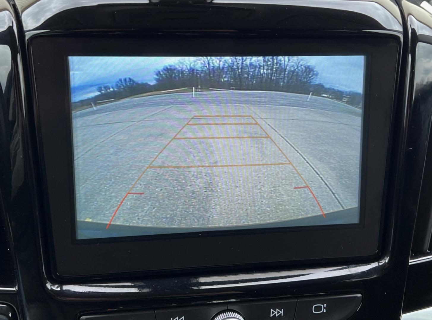 2019 GRAY /Black Cloth CHEVROLET TRAVERSE LT (1GNERGKW9KJ) with an 3.6L engine, Automatic transmission, located at 2990 Old Orchard Rd., Jackson, MO, 63755, 37.354214, -89.612106 - Photo#2