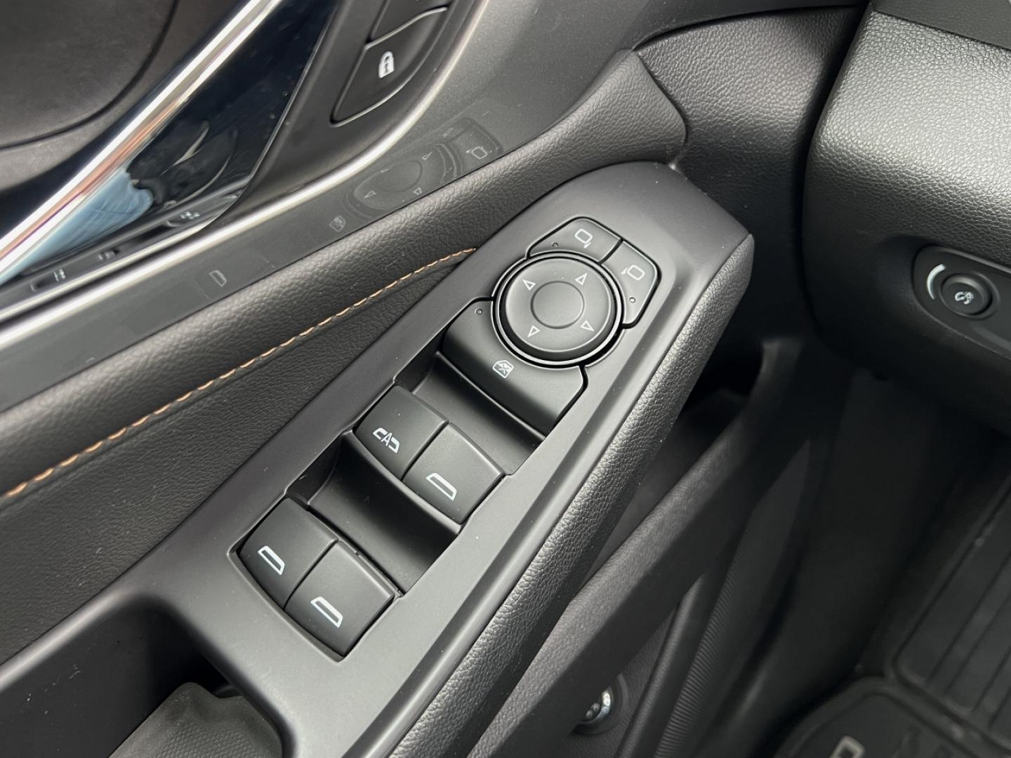 2019 GRAY /Black Cloth CHEVROLET TRAVERSE LT (1GNERGKW9KJ) with an 3.6L engine, Automatic transmission, located at 2990 Old Orchard Rd., Jackson, MO, 63755, 37.354214, -89.612106 - Photo#31