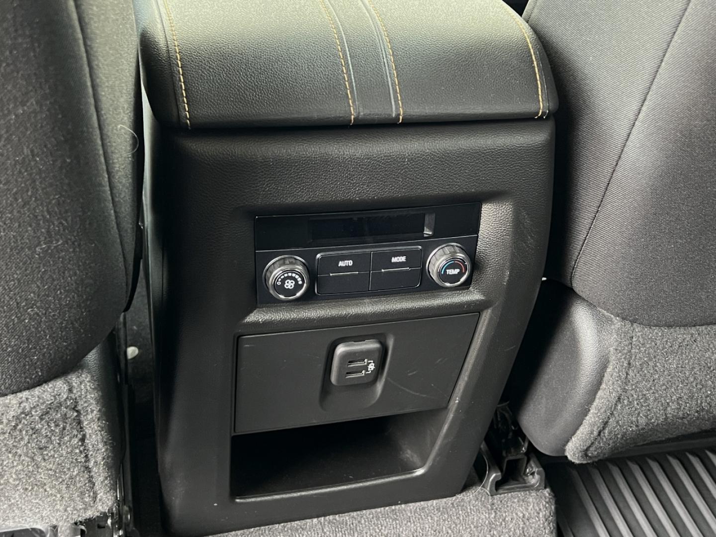 2019 GRAY /Black Cloth CHEVROLET TRAVERSE LT (1GNERGKW9KJ) with an 3.6L engine, Automatic transmission, located at 2990 Old Orchard Rd., Jackson, MO, 63755, 37.354214, -89.612106 - Photo#36