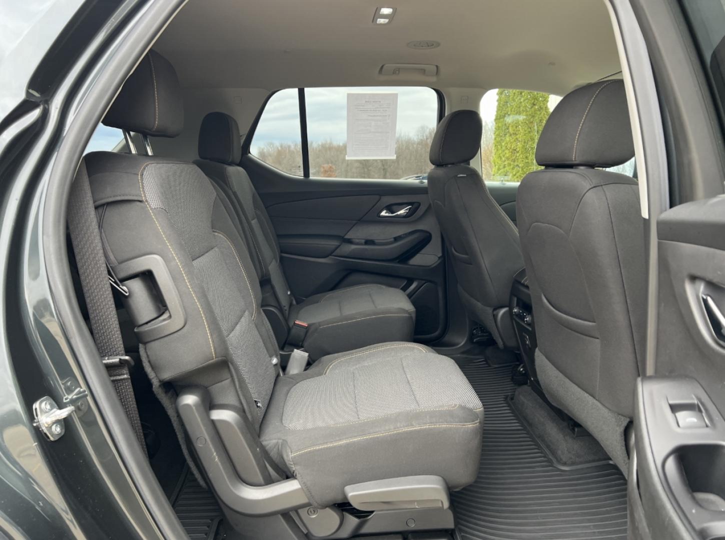 2019 GRAY /Black Cloth CHEVROLET TRAVERSE LT (1GNERGKW9KJ) with an 3.6L engine, Automatic transmission, located at 2990 Old Orchard Rd., Jackson, MO, 63755, 37.354214, -89.612106 - Photo#18
