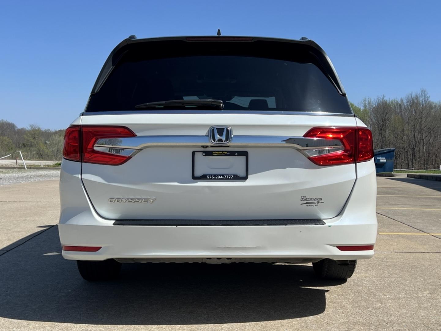 2019 WHITE /Gray Leather Honda Odyssey EX-L (5FNRL6H73KB) with an 3.5L V6 engine, Automatic transmission, located at 506 S. Kingshighway, Cape Girardeau, MO, 63703, (573) 235-5000, 37.294991, -89.553635 - 2019 Honda Odyssey EX-L 101xxx miles Front Wheel Drive 3.5L V6 Automatic Leather 3rd Row Rear Entertainment Navigation Power/Heated Seats Backup Camera Bluetooth Remote Start Cruise Power Windows/Locks/Mirrors We have financing available and we accept trades! Fill out a credit applica - Photo#13