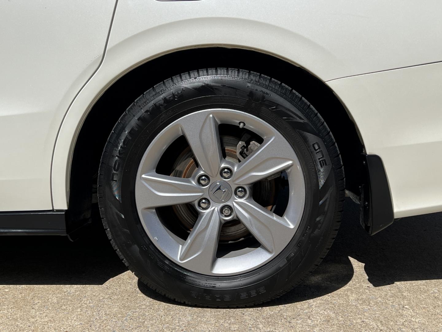 2019 WHITE /Gray Leather Honda Odyssey EX-L (5FNRL6H73KB) with an 3.5L V6 engine, Automatic transmission, located at 506 S. Kingshighway, Cape Girardeau, MO, 63703, (573) 235-5000, 37.294991, -89.553635 - 2019 Honda Odyssey EX-L 101xxx miles Front Wheel Drive 3.5L V6 Automatic Leather 3rd Row Rear Entertainment Navigation Power/Heated Seats Backup Camera Bluetooth Remote Start Cruise Power Windows/Locks/Mirrors We have financing available and we accept trades! Fill out a credit applica - Photo#44
