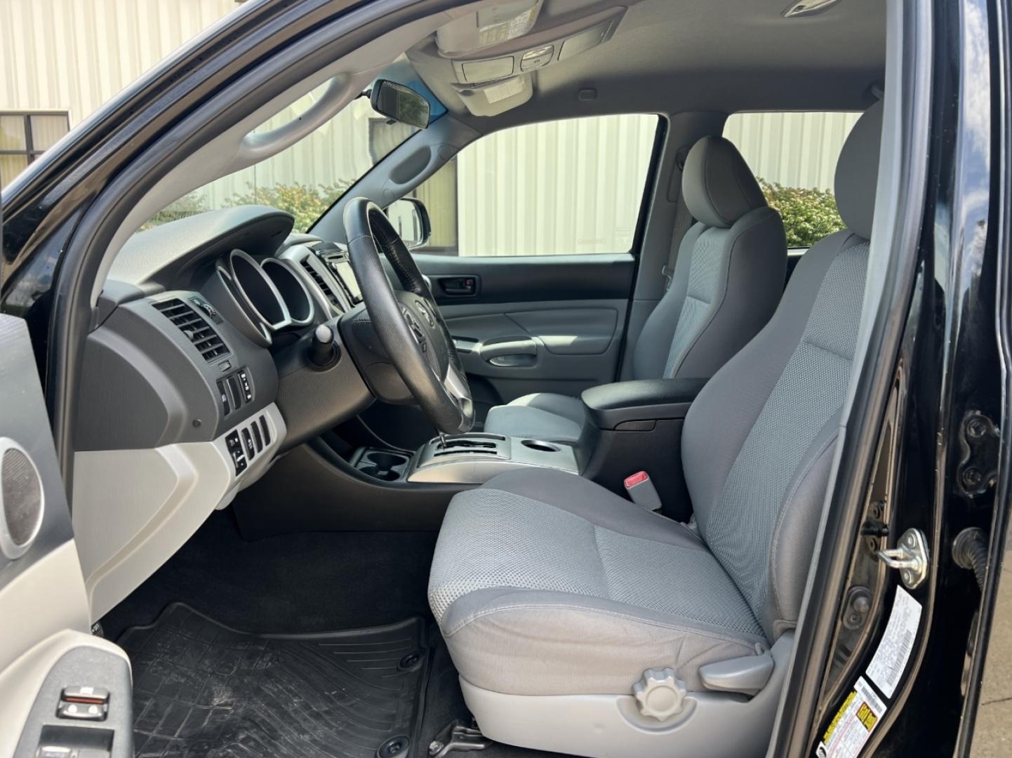 2015 BLACK /Gray Cloth Toyota Tacoma PreRunner Double Cab V6 2WD (5TFJU4GN4FX) with an 4.0L V6 engine, 5-Speed Automatic transmission, located at 506 S. Kingshighway, Cape Girardeau, MO, 63703, (573) 235-5000, 37.294991, -89.553635 - 2015 Toyota Tacoma PreRunner TRD Sport Local 1-Owner 227xxx miles Rear Wheel Drive 4.0L V6 Automatic Bluetooth Cruise Power Windows/Locks/Mirrors We have financing available and we accept trades! Fill out a credit application on our website or come by today! If you have any questions, give - Photo#11