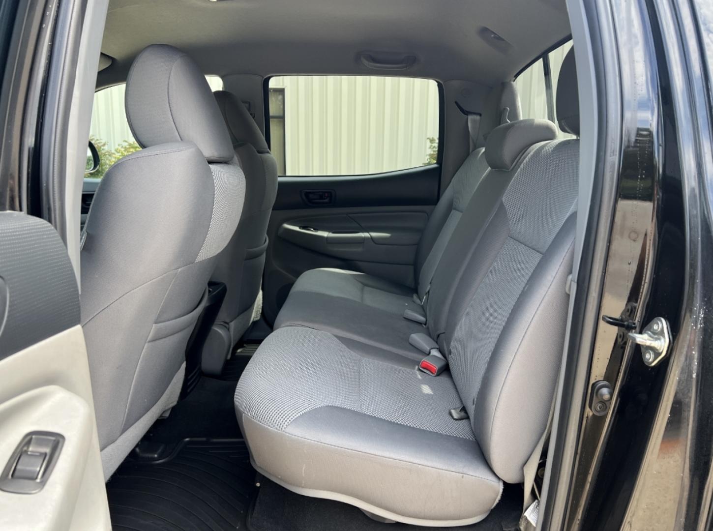 2015 BLACK /Gray Cloth Toyota Tacoma PreRunner Double Cab V6 2WD (5TFJU4GN4FX) with an 4.0L V6 engine, 5-Speed Automatic transmission, located at 506 S. Kingshighway, Cape Girardeau, MO, 63703, (573) 235-5000, 37.294991, -89.553635 - 2015 Toyota Tacoma PreRunner TRD Sport Local 1-Owner 227xxx miles Rear Wheel Drive 4.0L V6 Automatic Bluetooth Cruise Power Windows/Locks/Mirrors We have financing available and we accept trades! Fill out a credit application on our website or come by today! If you have any questions, give - Photo#14