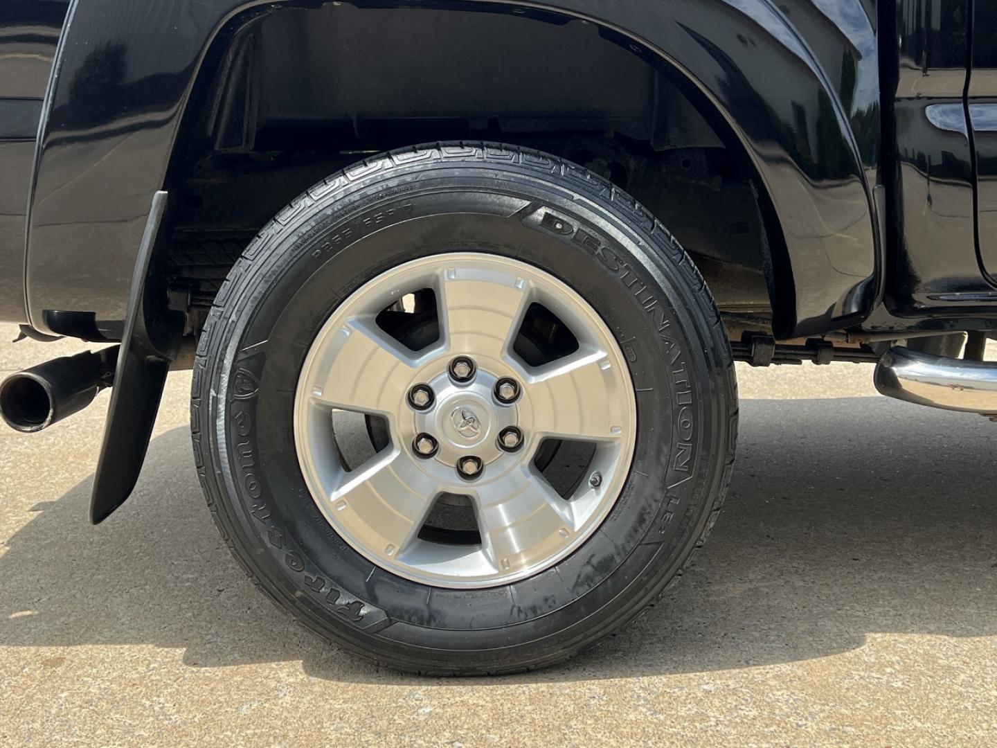 2015 BLACK /Gray Cloth Toyota Tacoma PreRunner Double Cab V6 2WD (5TFJU4GN4FX) with an 4.0L V6 engine, 5-Speed Automatic transmission, located at 506 S. Kingshighway, Cape Girardeau, MO, 63703, (573) 235-5000, 37.294991, -89.553635 - 2015 Toyota Tacoma PreRunner TRD Sport Local 1-Owner 227xxx miles Rear Wheel Drive 4.0L V6 Automatic Bluetooth Cruise Power Windows/Locks/Mirrors We have financing available and we accept trades! Fill out a credit application on our website or come by today! If you have any questions, give - Photo#33