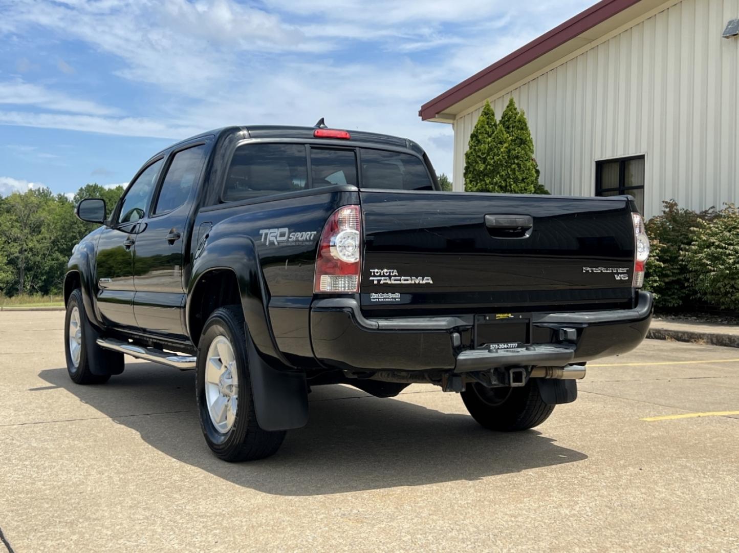 2015 BLACK /Gray Cloth Toyota Tacoma PreRunner Double Cab V6 2WD (5TFJU4GN4FX) with an 4.0L V6 engine, 5-Speed Automatic transmission, located at 506 S. Kingshighway, Cape Girardeau, MO, 63703, (573) 235-5000, 37.294991, -89.553635 - 2015 Toyota Tacoma PreRunner TRD Sport Local 1-Owner 227xxx miles Rear Wheel Drive 4.0L V6 Automatic Bluetooth Cruise Power Windows/Locks/Mirrors We have financing available and we accept trades! Fill out a credit application on our website or come by today! If you have any questions, give - Photo#7