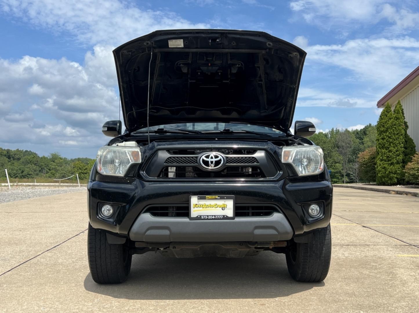2015 BLACK /Gray Cloth Toyota Tacoma PreRunner Double Cab V6 2WD (5TFJU4GN4FX) with an 4.0L V6 engine, 5-Speed Automatic transmission, located at 506 S. Kingshighway, Cape Girardeau, MO, 63703, (573) 235-5000, 37.294991, -89.553635 - 2015 Toyota Tacoma PreRunner TRD Sport Local 1-Owner 227xxx miles Rear Wheel Drive 4.0L V6 Automatic Bluetooth Cruise Power Windows/Locks/Mirrors We have financing available and we accept trades! Fill out a credit application on our website or come by today! If you have any questions, give - Photo#28