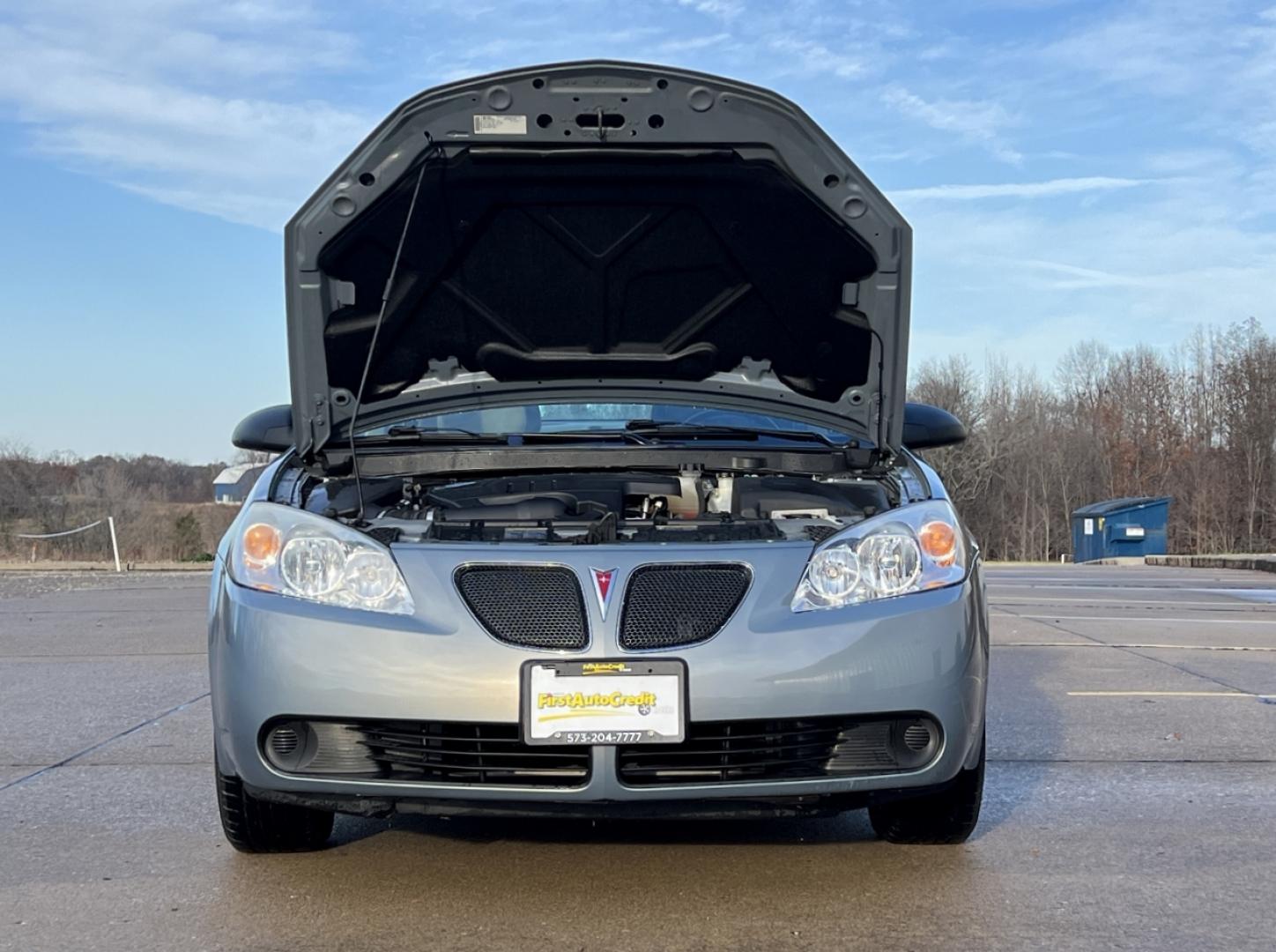 2009 GREY /Tan Cloth Pontiac G6 Sedan (1G2ZG57B694) with an 2.4L 4 Cyl. engine, 4-Speed Automatic Overdrive transmission, located at 2990 Old Orchard Rd., Jackson, MO, 63755, 37.354214, -89.612106 - 2009 Pontiac G6 Only 48xxx miles Front Wheel Drive 2.4L 4 Cyl. Automatic Cruise Power Windows/Locks/Mirrors We have financing available and we accept trades! Fill out a credit application on our website or come by today! If you have any questions, give us a call at (573) 204-7777 or visit ou - Photo#28