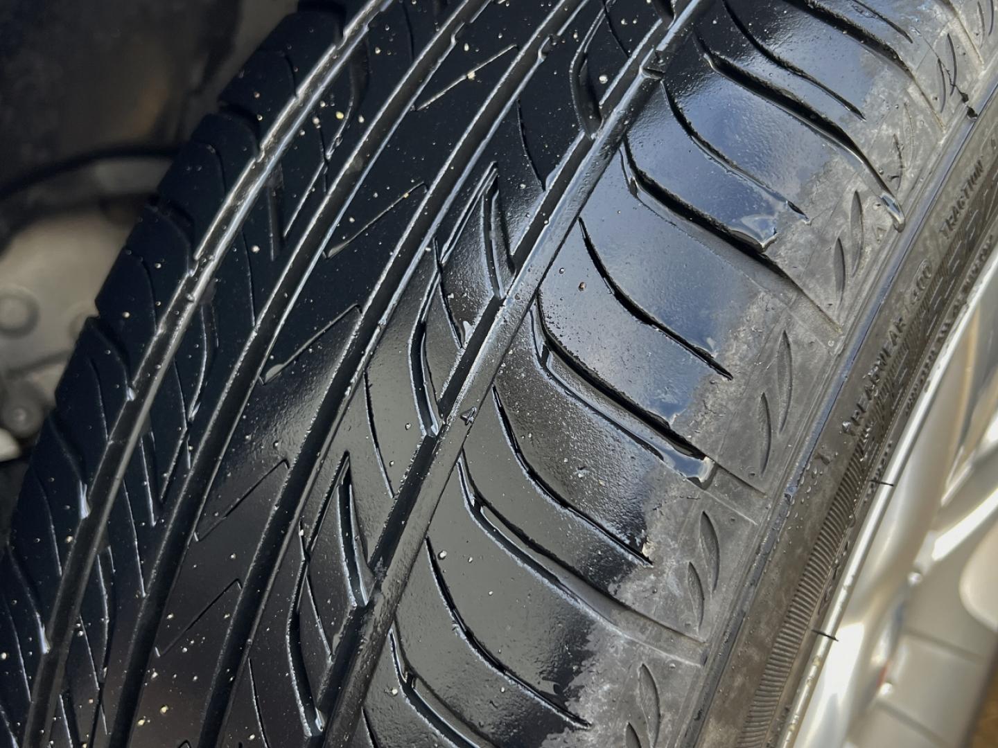 2009 GREY /Tan Cloth Pontiac G6 Sedan (1G2ZG57B694) with an 2.4L 4 Cyl. engine, 4-Speed Automatic Overdrive transmission, located at 2990 Old Orchard Rd., Jackson, MO, 63755, 37.354214, -89.612106 - 2009 Pontiac G6 Only 48xxx miles Front Wheel Drive 2.4L 4 Cyl. Automatic Cruise Power Windows/Locks/Mirrors We have financing available and we accept trades! Fill out a credit application on our website or come by today! If you have any questions, give us a call at (573) 204-7777 or visit ou - Photo#31