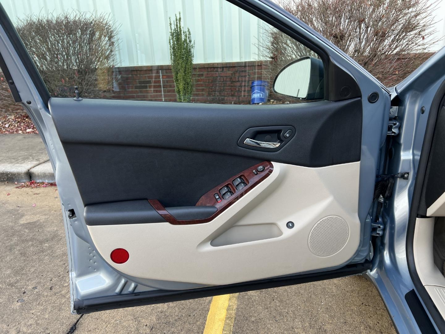 2009 GREY /Tan Cloth Pontiac G6 Sedan (1G2ZG57B694) with an 2.4L 4 Cyl. engine, 4-Speed Automatic Overdrive transmission, located at 2990 Old Orchard Rd., Jackson, MO, 63755, 37.354214, -89.612106 - 2009 Pontiac G6 Only 48xxx miles Front Wheel Drive 2.4L 4 Cyl. Automatic Cruise Power Windows/Locks/Mirrors We have financing available and we accept trades! Fill out a credit application on our website or come by today! If you have any questions, give us a call at (573) 204-7777 or visit ou - Photo#9