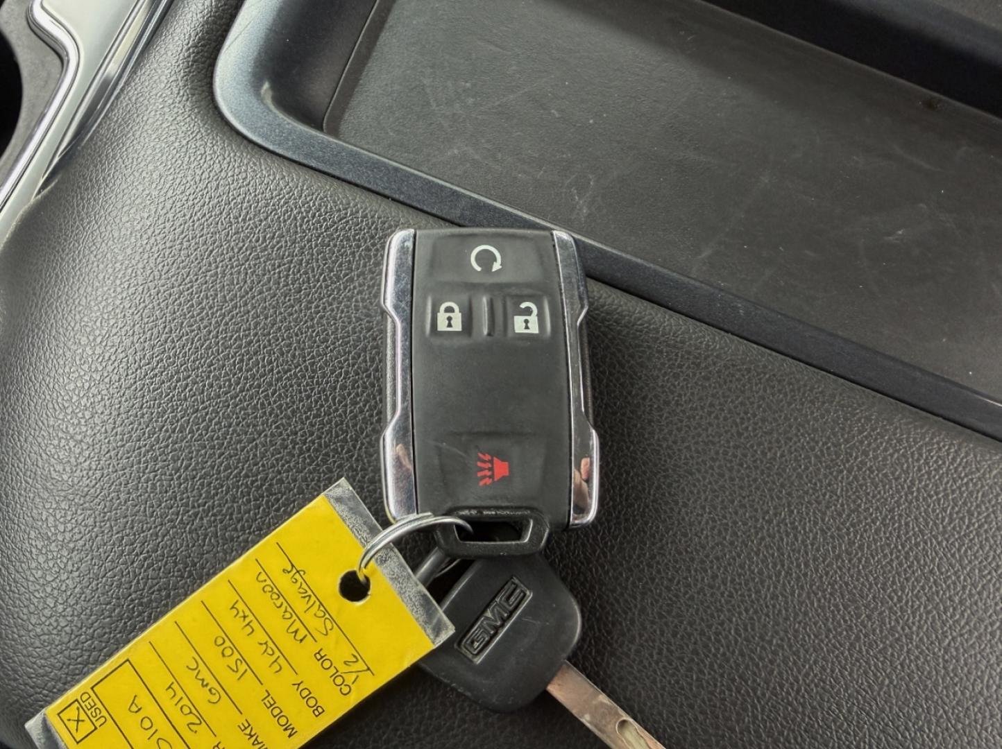 2014 MAROON /Black Leather GMC Sierra 1500 SLT Crew Cab 4WD (1GTV2VEJ4EZ) with an 6.2L V8 engine, Automatic transmission, located at 2990 Old Orchard Rd., Jackson, MO, 63755, 37.354214, -89.612106 - *** SALVAGE TITLE *** 2014 GMC Sierra 1500 SLT Only 91xxx miles 4x4 6.2L V8 Automatic Leather Navigation Power/Heated Seats Backup Camera Bluetooth Remote Start Cruise Power Windows/Locks/Mirrors We have financing available and we accept trades! Fill out a credit application on our web - Photo#7