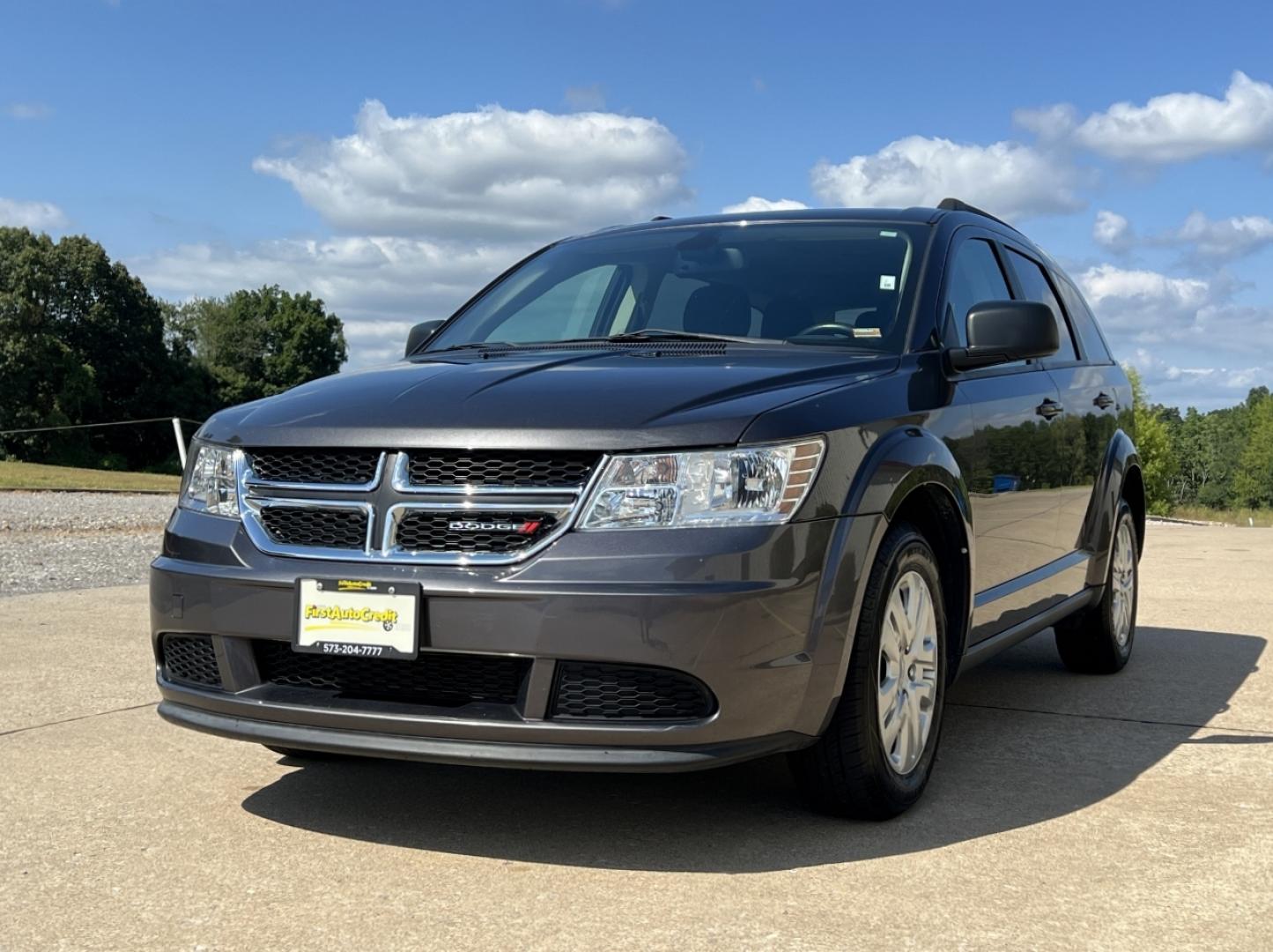 2020 GRAY /Black Cloth Dodge Journey SE Value (3C4PDCAB5LT) with an 2.4L 4 Cyl. engine, Automatic transmission, located at 506 S. Kingshighway, Cape Girardeau, MO, 63703, (573) 235-5000, 37.294991, -89.553635 - 2020 Dodge Journey SE 1-Owner 83xxx miles Front Wheel Drive 2.4L 4 Cyl. Automatic 3rd Row Backup Camera Cruise Power Windows/Locks/Mirrors We have financing available and we accept trades! Fill out a credit application on our website or come by today! If you have any questions, give us a - Photo#3