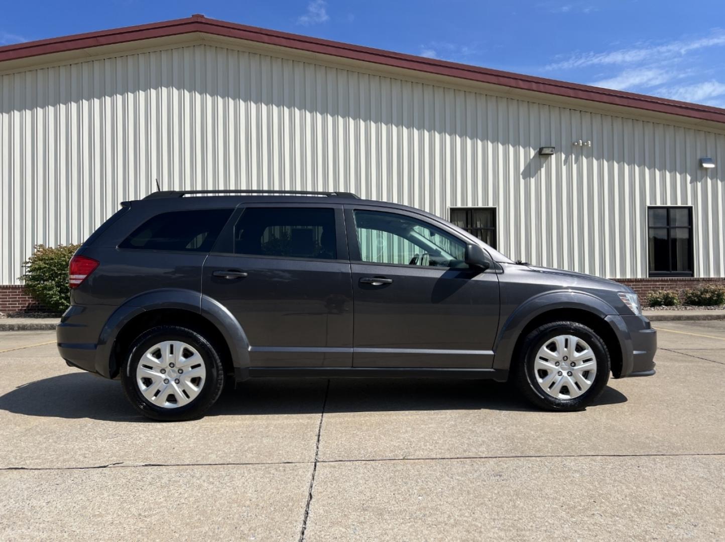 2020 GRAY /Black Cloth Dodge Journey SE Value (3C4PDCAB5LT) with an 2.4L 4 Cyl. engine, Automatic transmission, located at 506 S. Kingshighway, Cape Girardeau, MO, 63703, (573) 235-5000, 37.294991, -89.553635 - 2020 Dodge Journey SE 1-Owner 83xxx miles Front Wheel Drive 2.4L 4 Cyl. Automatic 3rd Row Backup Camera Cruise Power Windows/Locks/Mirrors We have financing available and we accept trades! Fill out a credit application on our website or come by today! If you have any questions, give us a - Photo#5