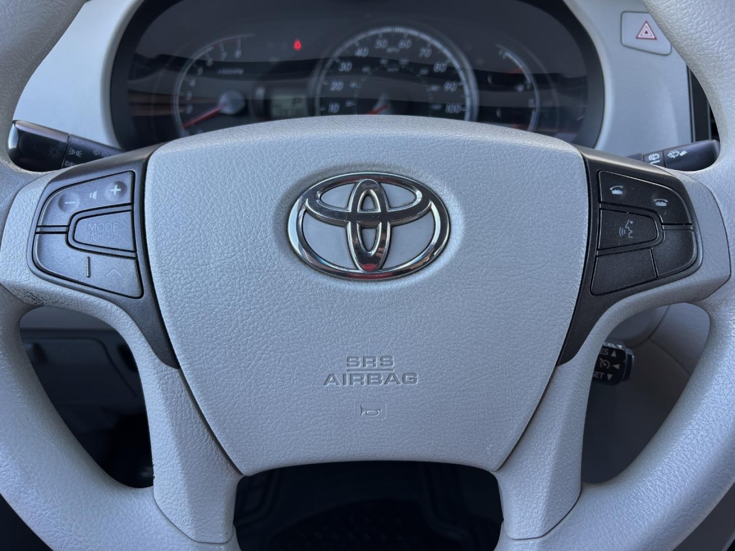 2011 MAROON /Gray Cloth Toyota Sienna LE 8-Pass V6 (5TDKK3DC4BS) with an 3.5L V6 engine, Automatic transmission, located at 506 S. Kingshighway, Cape Girardeau, MO, 63703, (573) 235-5000, 37.294991, -89.553635 - 2011 Toyota Sienna LE Local 1-Owner 199xxx miles Front Wheel Drive 3.5L V6 Automatic 3rd Row Power Driver Seat Backup Camera Cruise Power Windows/Locks/Mirrors We have financing available and we accept trades! Fill out a credit application on our website or come by today! If you have any - Photo#21