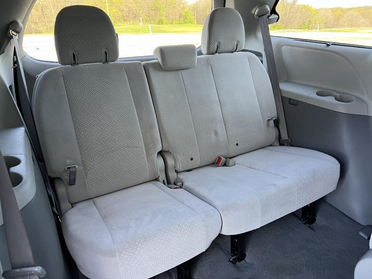 2011 MAROON /Gray Cloth Toyota Sienna LE 8-Pass V6 (5TDKK3DC4BS) with an 3.5L V6 engine, Automatic transmission, located at 506 S. Kingshighway, Cape Girardeau, MO, 63703, (573) 235-5000, 37.294991, -89.553635 - 2011 Toyota Sienna LE Local 1-Owner 199xxx miles Front Wheel Drive 3.5L V6 Automatic 3rd Row Power Driver Seat Backup Camera Cruise Power Windows/Locks/Mirrors We have financing available and we accept trades! Fill out a credit application on our website or come by today! If you have any - Photo#17