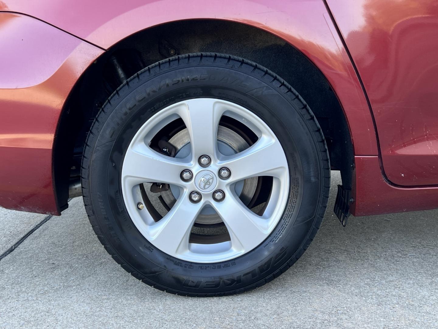 2011 MAROON /Gray Cloth Toyota Sienna LE 8-Pass V6 (5TDKK3DC4BS) with an 3.5L V6 engine, Automatic transmission, located at 506 S. Kingshighway, Cape Girardeau, MO, 63703, (573) 235-5000, 37.294991, -89.553635 - 2011 Toyota Sienna LE Local 1-Owner 199xxx miles Front Wheel Drive 3.5L V6 Automatic 3rd Row Power Driver Seat Backup Camera Cruise Power Windows/Locks/Mirrors We have financing available and we accept trades! Fill out a credit application on our website or come by today! If you have any - Photo#35