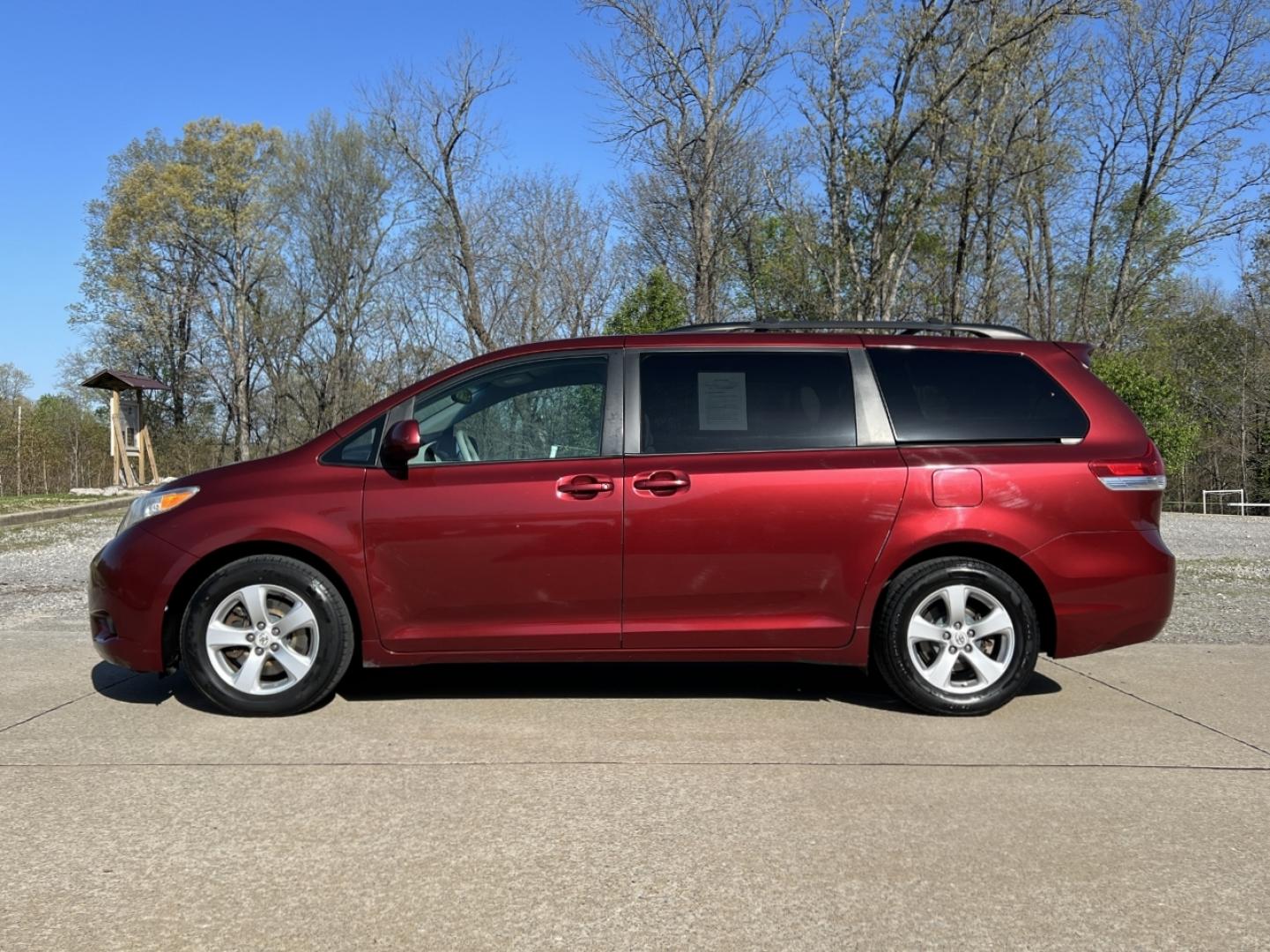 2011 MAROON /Gray Cloth Toyota Sienna LE 8-Pass V6 (5TDKK3DC4BS) with an 3.5L V6 engine, Automatic transmission, located at 506 S. Kingshighway, Cape Girardeau, MO, 63703, (573) 235-5000, 37.294991, -89.553635 - 2011 Toyota Sienna LE Local 1-Owner 199xxx miles Front Wheel Drive 3.5L V6 Automatic 3rd Row Power Driver Seat Backup Camera Cruise Power Windows/Locks/Mirrors We have financing available and we accept trades! Fill out a credit application on our website or come by today! If you have any - Photo#5