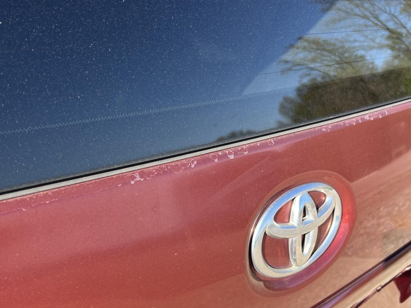 2011 MAROON /Gray Cloth Toyota Sienna LE 8-Pass V6 (5TDKK3DC4BS) with an 3.5L V6 engine, Automatic transmission, located at 506 S. Kingshighway, Cape Girardeau, MO, 63703, (573) 235-5000, 37.294991, -89.553635 - 2011 Toyota Sienna LE Local 1-Owner 199xxx miles Front Wheel Drive 3.5L V6 Automatic 3rd Row Power Driver Seat Backup Camera Cruise Power Windows/Locks/Mirrors We have financing available and we accept trades! Fill out a credit application on our website or come by today! If you have any - Photo#37