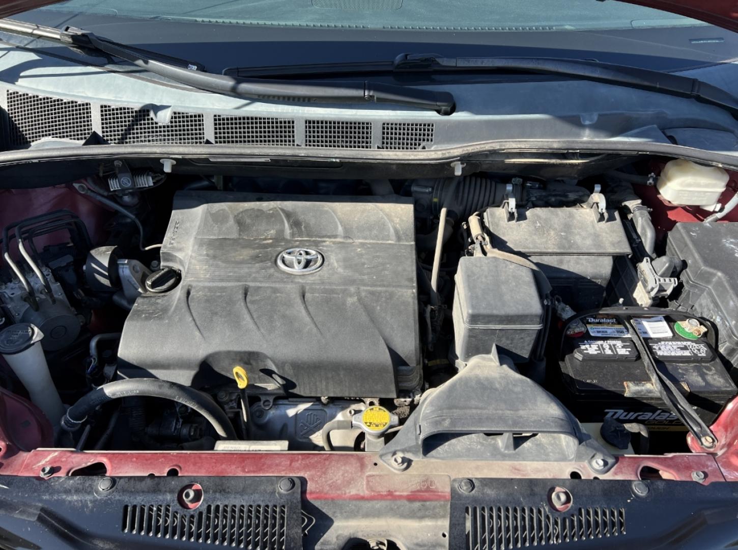 2011 MAROON /Gray Cloth Toyota Sienna LE 8-Pass V6 (5TDKK3DC4BS) with an 3.5L V6 engine, Automatic transmission, located at 506 S. Kingshighway, Cape Girardeau, MO, 63703, (573) 235-5000, 37.294991, -89.553635 - 2011 Toyota Sienna LE Local 1-Owner 199xxx miles Front Wheel Drive 3.5L V6 Automatic 3rd Row Power Driver Seat Backup Camera Cruise Power Windows/Locks/Mirrors We have financing available and we accept trades! Fill out a credit application on our website or come by today! If you have any - Photo#31
