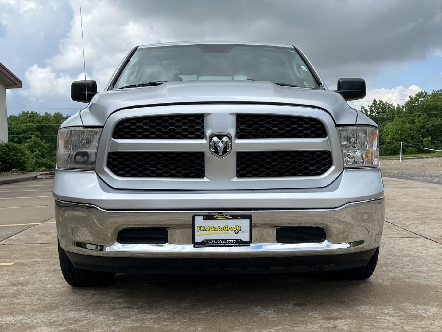 2015 SILVER /Gray Cloth RAM 1500 SLT Quad Cab 2WD (1C6RR6GG5FS) with an 3.6L V6 engine, Automatic transmission, located at 506 S. Kingshighway, Cape Girardeau, MO, 63703, (573) 235-5000, 37.294991, -89.553635 - 2015 Ram 1500 SLT 96xxx miles Rear Wheel Drive 3.6L V6 Automatic Bluetooth Cruise Power Windows/Locks/Mirrors We have financing available and we accept trades! Fill out a credit application on our website or come by today! If you have any questions, give us a call at (573) 235-5000 or visit - Photo#8