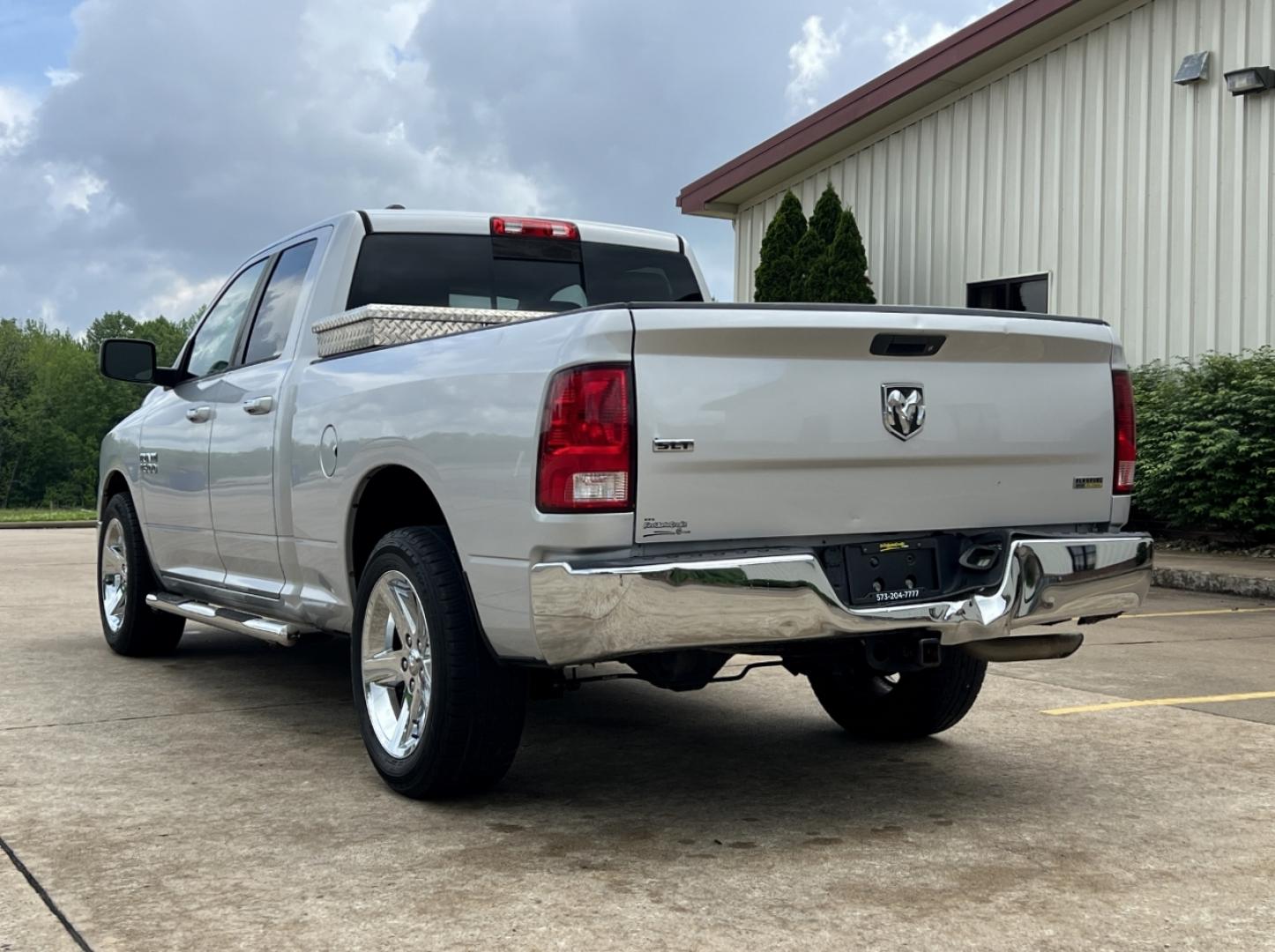 2015 SILVER /Gray Cloth RAM 1500 SLT Quad Cab 2WD (1C6RR6GG5FS) with an 3.6L V6 engine, Automatic transmission, located at 506 S. Kingshighway, Cape Girardeau, MO, 63703, (573) 235-5000, 37.294991, -89.553635 - 2015 Ram 1500 SLT 96xxx miles Rear Wheel Drive 3.6L V6 Automatic Bluetooth Cruise Power Windows/Locks/Mirrors We have financing available and we accept trades! Fill out a credit application on our website or come by today! If you have any questions, give us a call at (573) 235-5000 or visit - Photo#6