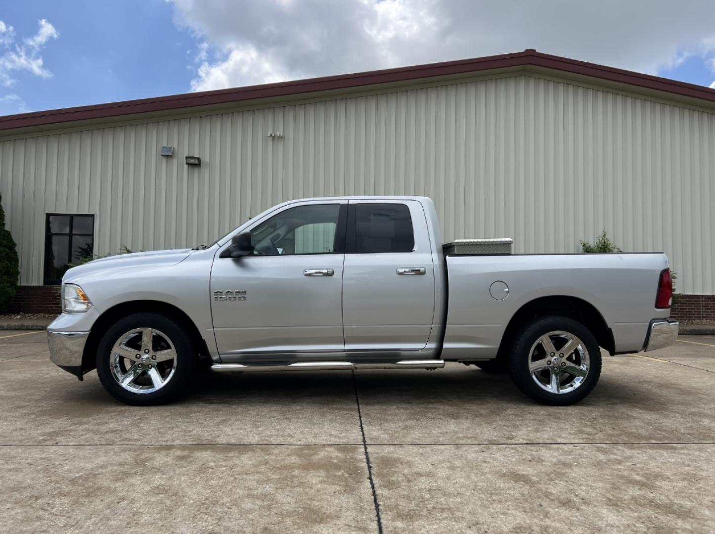 2015 SILVER /Gray Cloth RAM 1500 SLT Quad Cab 2WD (1C6RR6GG5FS) with an 3.6L V6 engine, Automatic transmission, located at 506 S. Kingshighway, Cape Girardeau, MO, 63703, (573) 235-5000, 37.294991, -89.553635 - 2015 Ram 1500 SLT 96xxx miles Rear Wheel Drive 3.6L V6 Automatic Bluetooth Cruise Power Windows/Locks/Mirrors We have financing available and we accept trades! Fill out a credit application on our website or come by today! If you have any questions, give us a call at (573) 235-5000 or visit - Photo#3
