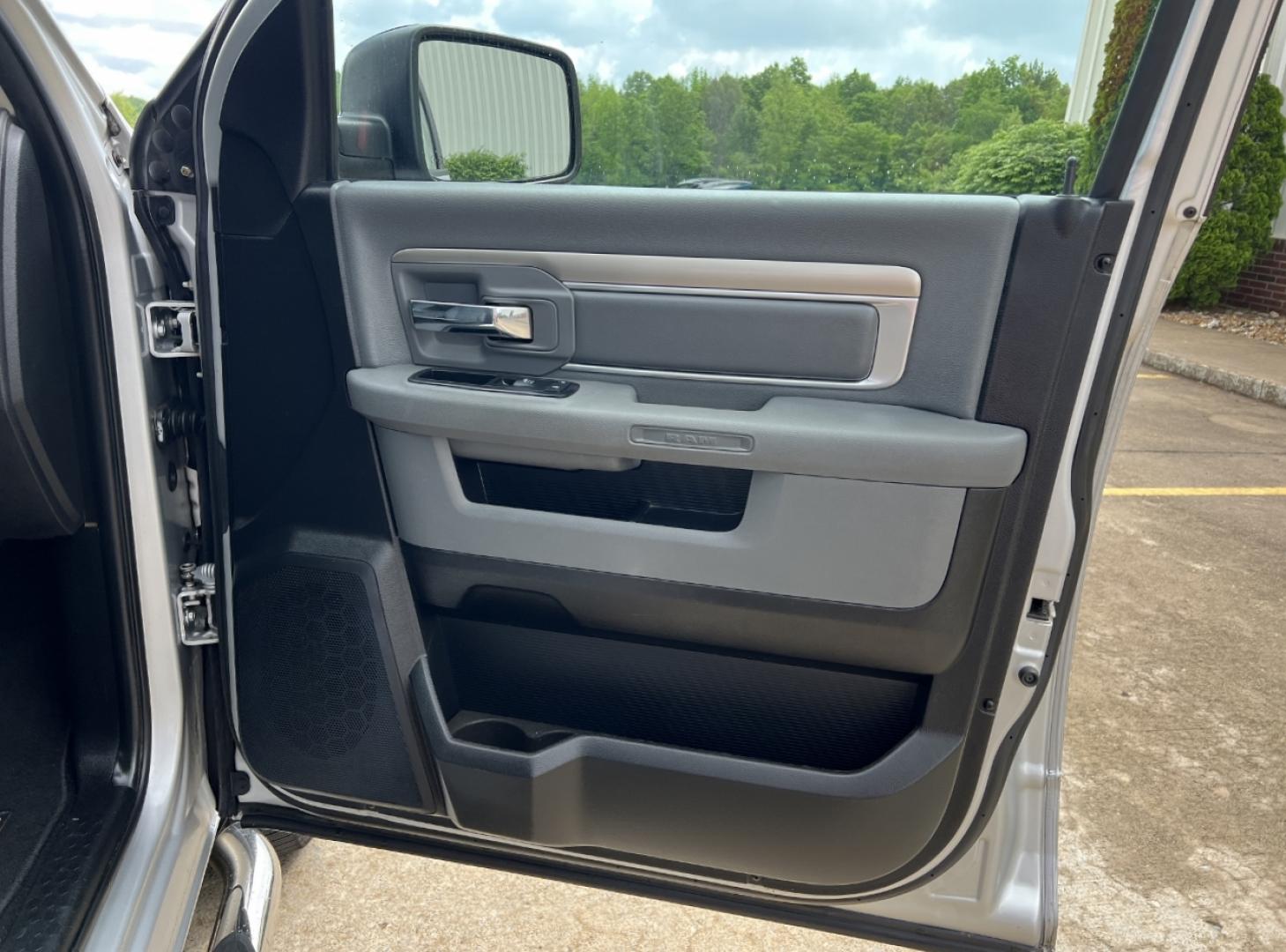 2015 SILVER /Gray Cloth RAM 1500 SLT Quad Cab 2WD (1C6RR6GG5FS) with an 3.6L V6 engine, Automatic transmission, located at 506 S. Kingshighway, Cape Girardeau, MO, 63703, (573) 235-5000, 37.294991, -89.553635 - 2015 Ram 1500 SLT 96xxx miles Rear Wheel Drive 3.6L V6 Automatic Bluetooth Cruise Power Windows/Locks/Mirrors We have financing available and we accept trades! Fill out a credit application on our website or come by today! If you have any questions, give us a call at (573) 235-5000 or visit - Photo#11