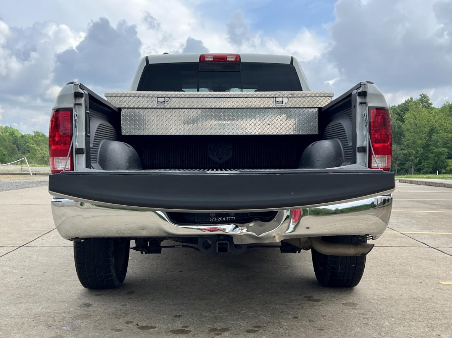2015 SILVER /Gray Cloth RAM 1500 SLT Quad Cab 2WD (1C6RR6GG5FS) with an 3.6L V6 engine, Automatic transmission, located at 506 S. Kingshighway, Cape Girardeau, MO, 63703, (573) 235-5000, 37.294991, -89.553635 - 2015 Ram 1500 SLT 96xxx miles Rear Wheel Drive 3.6L V6 Automatic Bluetooth Cruise Power Windows/Locks/Mirrors We have financing available and we accept trades! Fill out a credit application on our website or come by today! If you have any questions, give us a call at (573) 235-5000 or visit - Photo#15