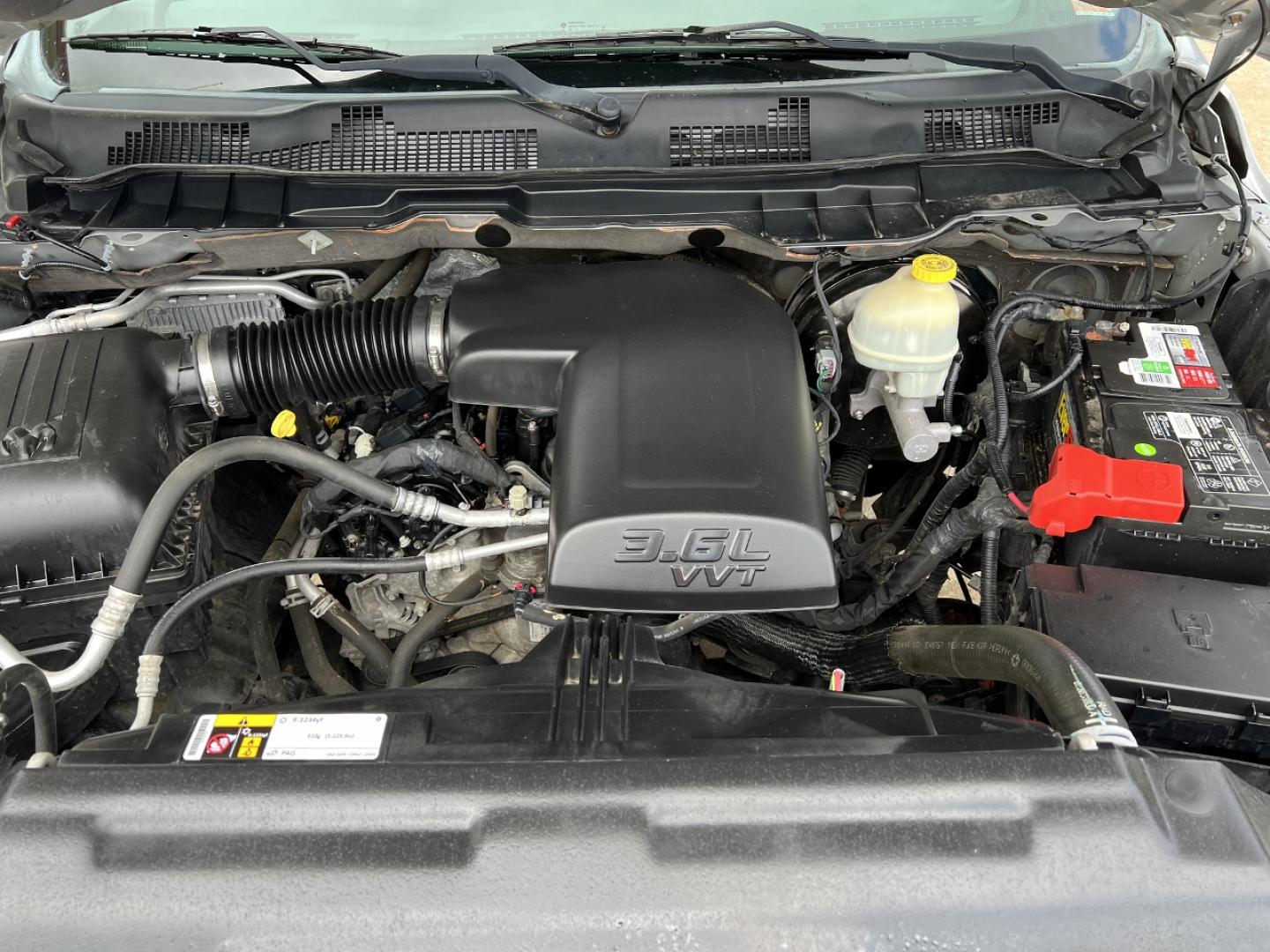 2015 SILVER /Gray Cloth RAM 1500 SLT Quad Cab 2WD (1C6RR6GG5FS) with an 3.6L V6 engine, Automatic transmission, located at 506 S. Kingshighway, Cape Girardeau, MO, 63703, (573) 235-5000, 37.294991, -89.553635 - 2015 Ram 1500 SLT 96xxx miles Rear Wheel Drive 3.6L V6 Automatic Bluetooth Cruise Power Windows/Locks/Mirrors We have financing available and we accept trades! Fill out a credit application on our website or come by today! If you have any questions, give us a call at (573) 235-5000 or visit - Photo#28