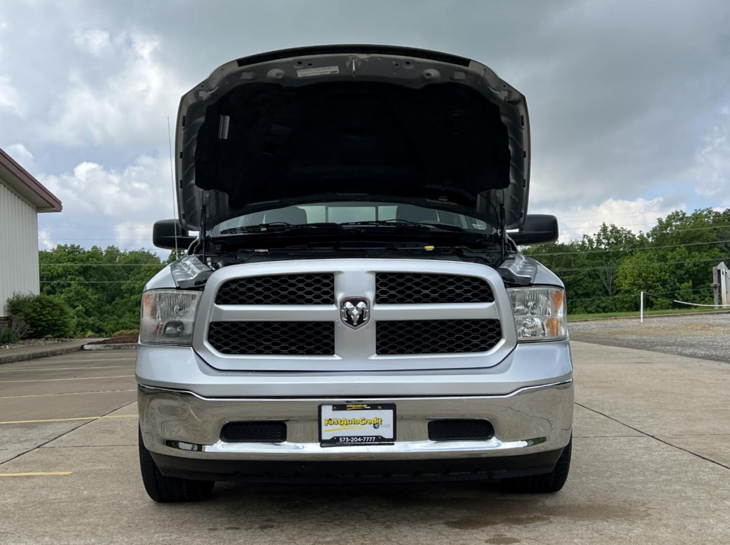 2015 SILVER /Gray Cloth RAM 1500 SLT Quad Cab 2WD (1C6RR6GG5FS) with an 3.6L V6 engine, Automatic transmission, located at 506 S. Kingshighway, Cape Girardeau, MO, 63703, (573) 235-5000, 37.294991, -89.553635 - 2015 Ram 1500 SLT 96xxx miles Rear Wheel Drive 3.6L V6 Automatic Bluetooth Cruise Power Windows/Locks/Mirrors We have financing available and we accept trades! Fill out a credit application on our website or come by today! If you have any questions, give us a call at (573) 235-5000 or visit - Photo#27