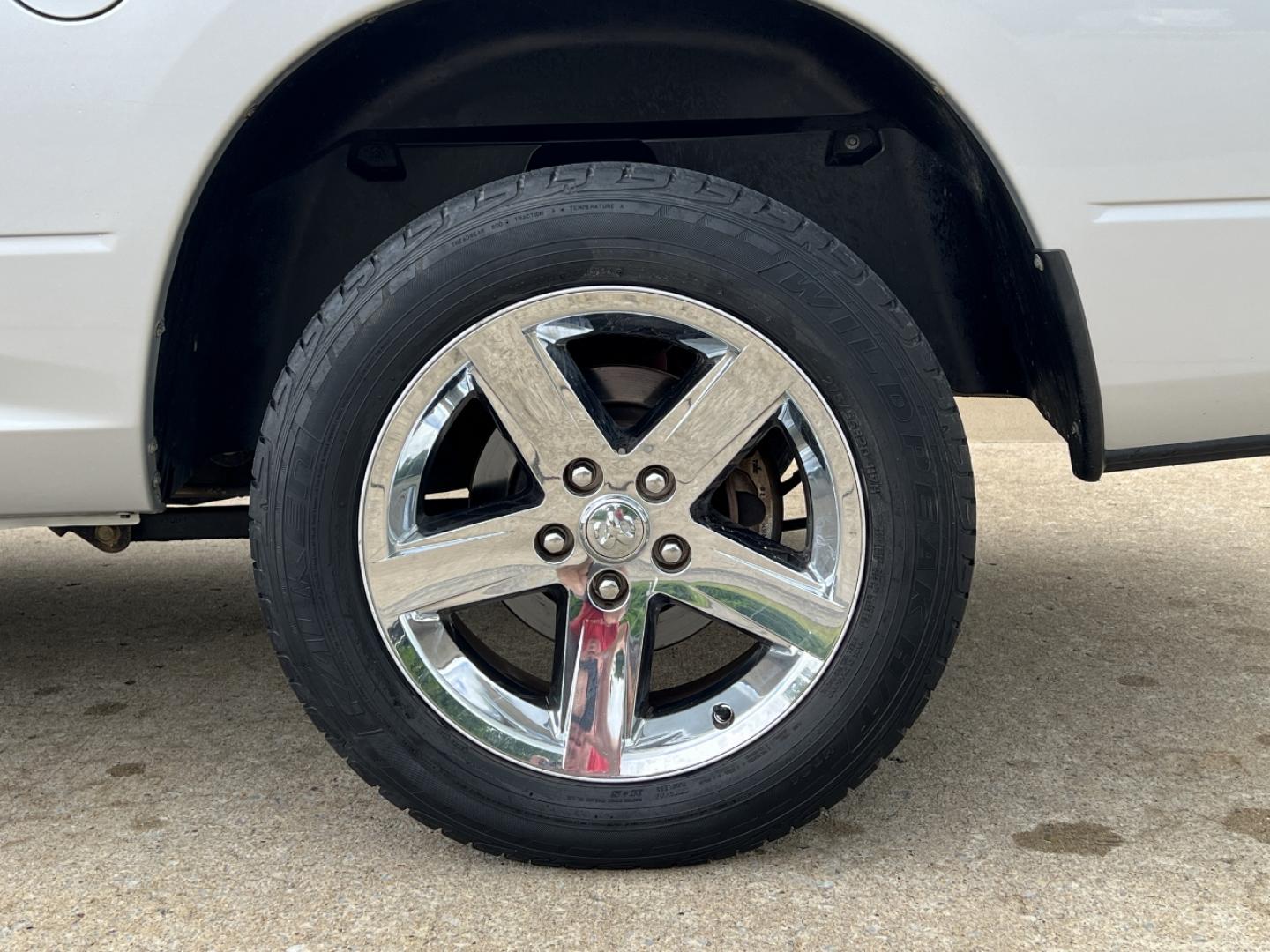2015 SILVER /Gray Cloth RAM 1500 SLT Quad Cab 2WD (1C6RR6GG5FS) with an 3.6L V6 engine, Automatic transmission, located at 506 S. Kingshighway, Cape Girardeau, MO, 63703, (573) 235-5000, 37.294991, -89.553635 - 2015 Ram 1500 SLT 96xxx miles Rear Wheel Drive 3.6L V6 Automatic Bluetooth Cruise Power Windows/Locks/Mirrors We have financing available and we accept trades! Fill out a credit application on our website or come by today! If you have any questions, give us a call at (573) 235-5000 or visit - Photo#31