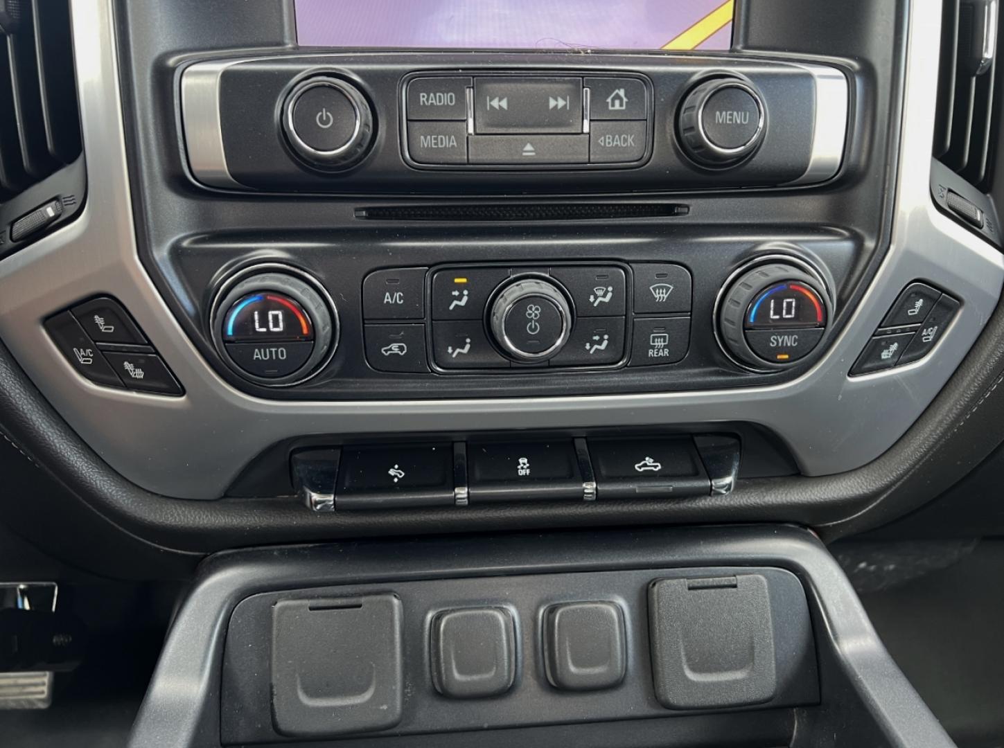 2015 GRAY /Black Leather GMC Sierra 1500 SLT Crew Cab 4x4 (3GTU2VEC2FG) with an 5.3L V8 engine, Automatic transmission, located at 506 S. Kingshighway, Cape Girardeau, MO, 63703, (573) 235-5000, 37.294991, -89.553635 - 2015 GMC Sierra 1500 SLT 1-Owner 123xxx miles 4x4 5.3L V8 Automatic Leather Navigation Power/Heated/Cooled Seats Backup Camera Bluetooth Remote Start Cruise Power Windows/Locks/Mirrors We have financing available and we accept trades! Fill out a credit application on our website or com - Photo#5