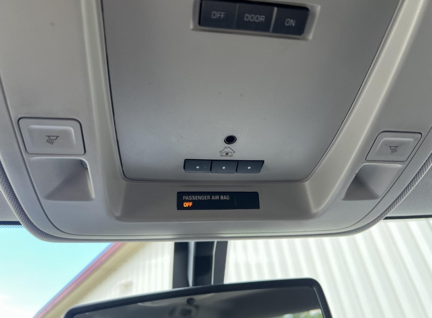 2015 GRAY /Black Leather GMC Sierra 1500 SLT Crew Cab 4x4 (3GTU2VEC2FG) with an 5.3L V8 engine, Automatic transmission, located at 506 S. Kingshighway, Cape Girardeau, MO, 63703, (573) 235-5000, 37.294991, -89.553635 - 2015 GMC Sierra 1500 SLT 1-Owner 123xxx miles 4x4 5.3L V8 Automatic Leather Navigation Power/Heated/Cooled Seats Backup Camera Bluetooth Remote Start Cruise Power Windows/Locks/Mirrors We have financing available and we accept trades! Fill out a credit application on our website or com - Photo#30