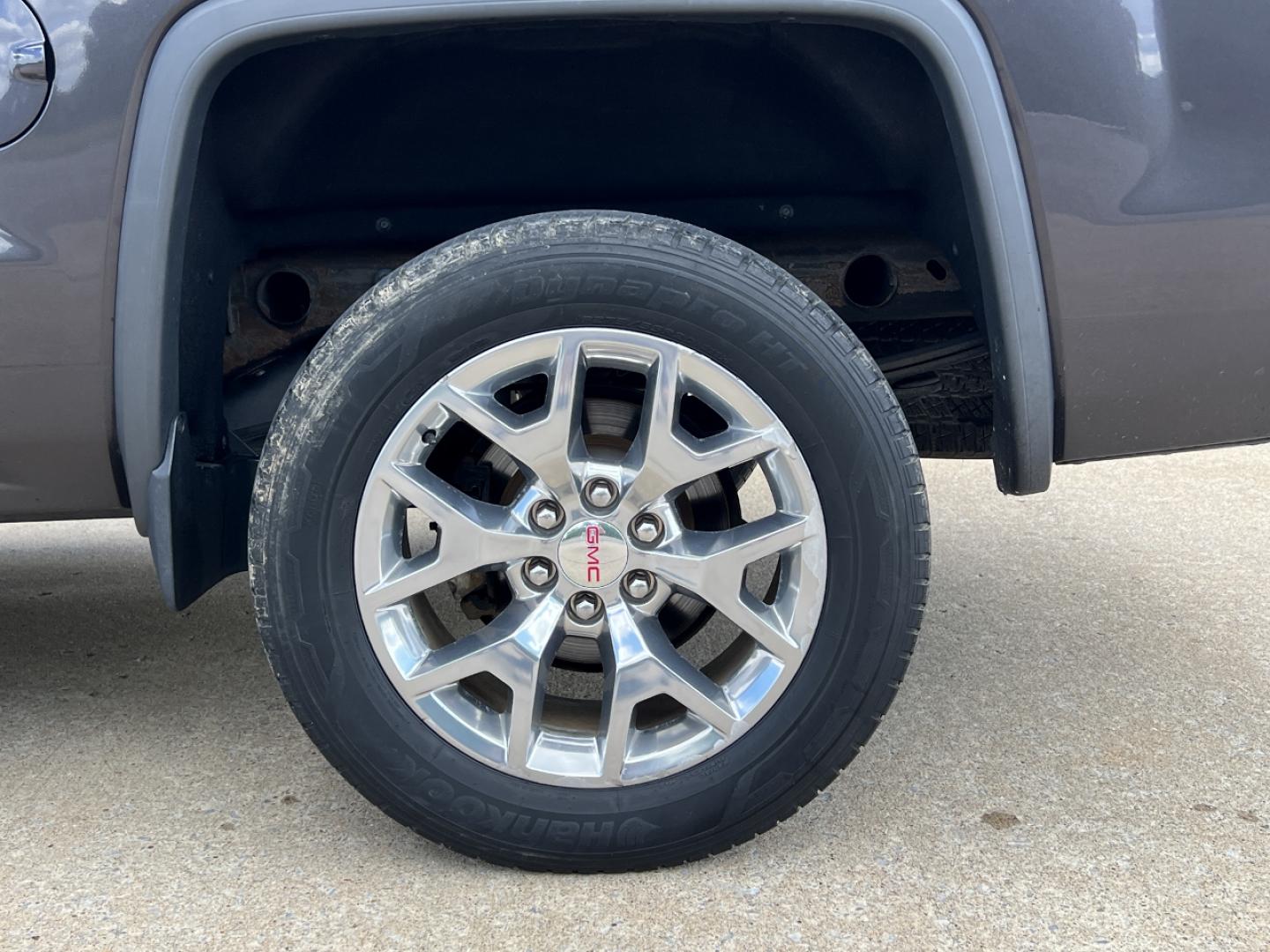 2015 GRAY /Black Leather GMC Sierra 1500 SLT Crew Cab 4x4 (3GTU2VEC2FG) with an 5.3L V8 engine, Automatic transmission, located at 506 S. Kingshighway, Cape Girardeau, MO, 63703, (573) 235-5000, 37.294991, -89.553635 - 2015 GMC Sierra 1500 SLT 1-Owner 123xxx miles 4x4 5.3L V8 Automatic Leather Navigation Power/Heated/Cooled Seats Backup Camera Bluetooth Remote Start Cruise Power Windows/Locks/Mirrors We have financing available and we accept trades! Fill out a credit application on our website or com - Photo#38