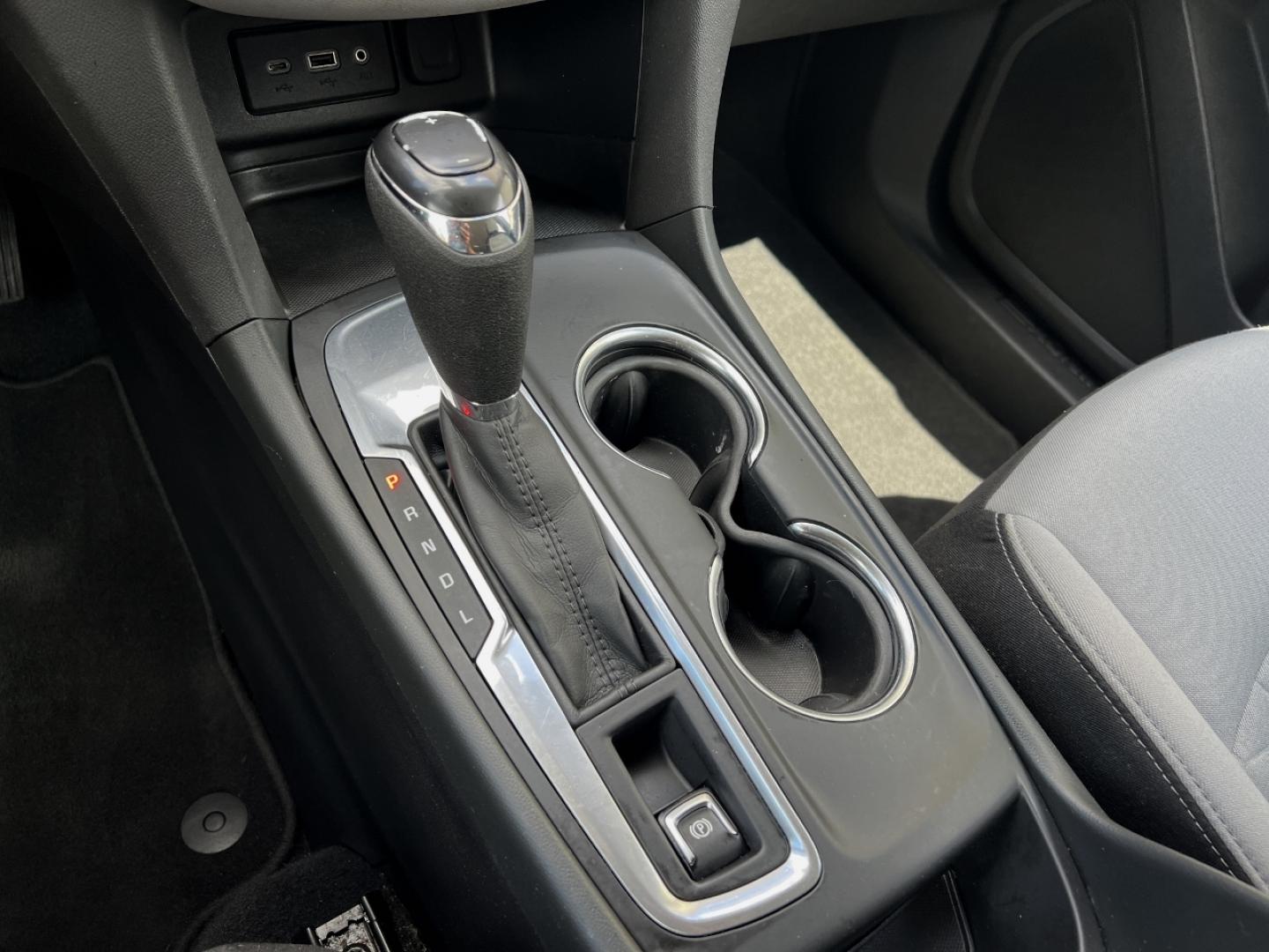 2021 WHITE /Gray Cloth Chevrolet Equinox LS 2WD (3GNAXHEVXMS) with an 1.5L 4 Cyl. Turbo engine, Automatic transmission, located at 2990 Old Orchard Rd., Jackson, MO, 63755, 37.354214, -89.612106 - 2021 Chevrolet Equinox LS 1-Owner 131xxx miles Front Wheel Drive 1.5L 4 Cyl. Automatic Backup Camera Power Driver Seat Bluetooth Cruise Power Windows/Locks/Mirrors We have financing available and we accept trades! Fill out a credit application on our website or come by today! If you have - Photo#22