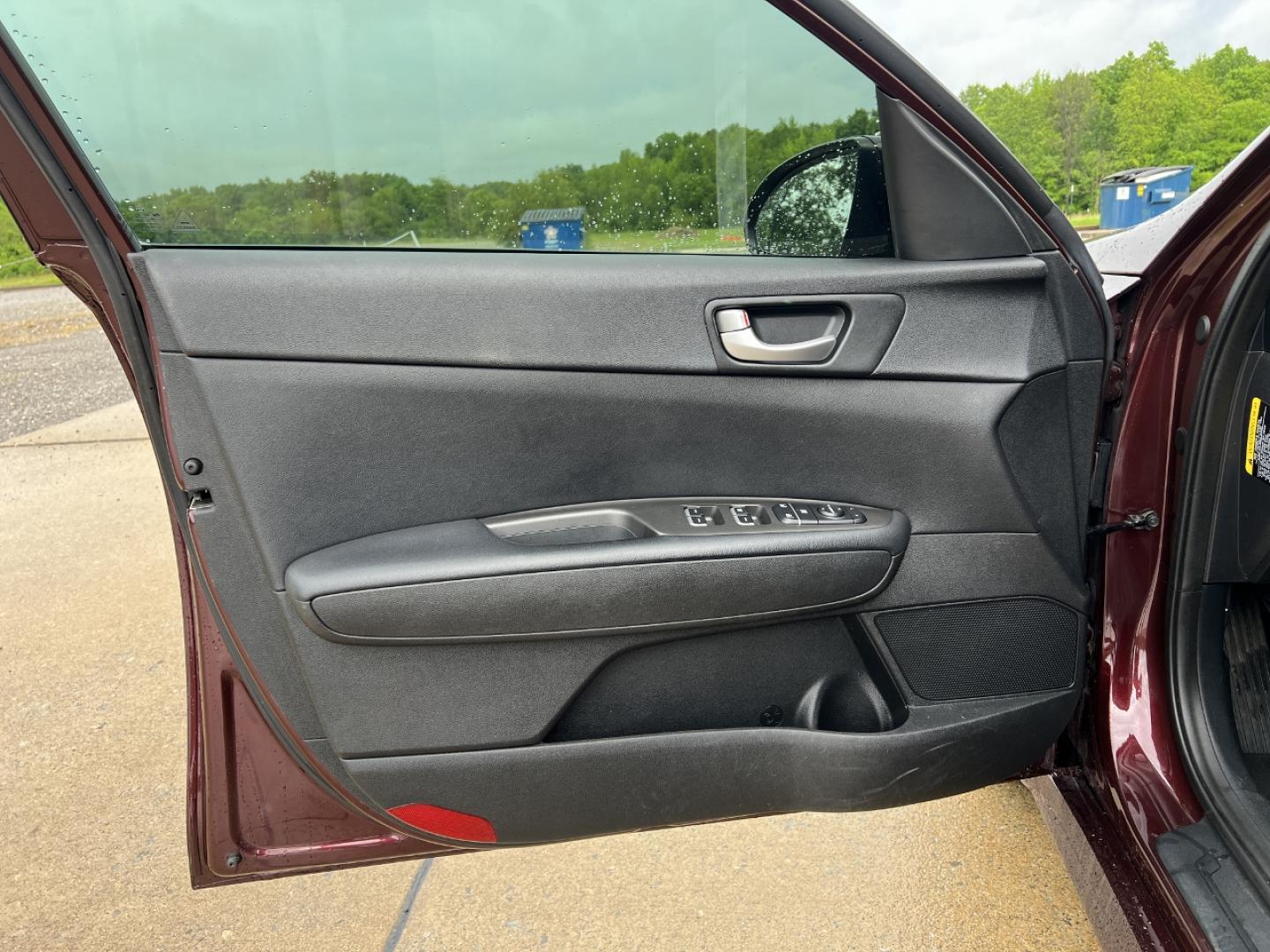 2016 MAROON /Black Cloth Kia Optima LX (5XXGT4L37GG) with an 2.4L 4 Cyl. engine, Automatic transmission, located at 506 S. Kingshighway, Cape Girardeau, MO, 63703, (573) 235-5000, 37.294991, -89.553635 - 2016 Kia Optima LX 112xxx miles Front Wheel Drive 2.4L 4 Cyl. Automatic Backup Camera Bluetooth Cruise Power Windows/Locks/Mirrors We have financing available and we accept trades! Fill out a credit application on our website or come by today! If you have any questions, give us a call at ( - Photo#10