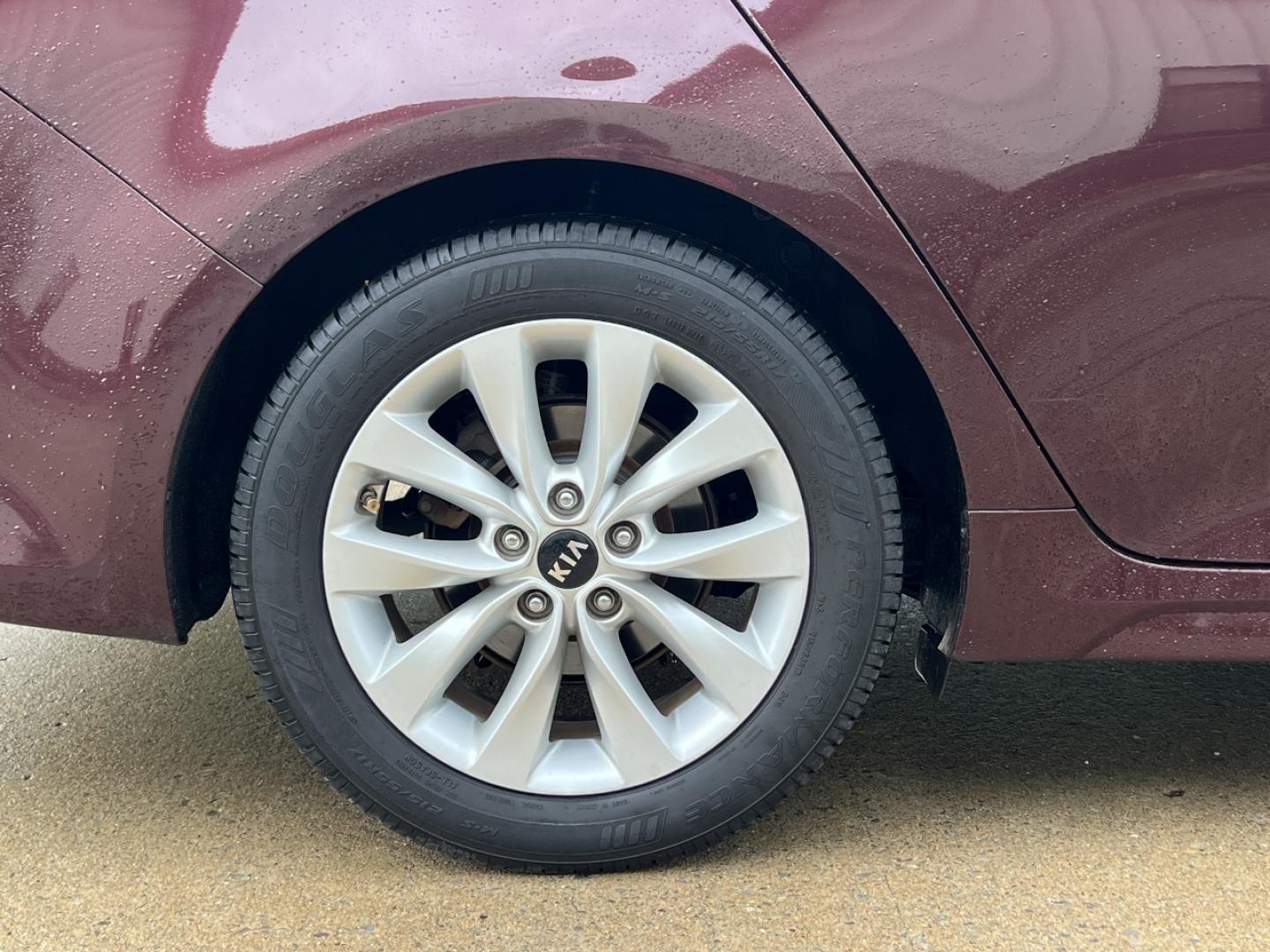 2016 MAROON /Black Cloth Kia Optima LX (5XXGT4L37GG) with an 2.4L 4 Cyl. engine, Automatic transmission, located at 506 S. Kingshighway, Cape Girardeau, MO, 63703, (573) 235-5000, 37.294991, -89.553635 - 2016 Kia Optima LX 112xxx miles Front Wheel Drive 2.4L 4 Cyl. Automatic Backup Camera Bluetooth Cruise Power Windows/Locks/Mirrors We have financing available and we accept trades! Fill out a credit application on our website or come by today! If you have any questions, give us a call at ( - Photo#31