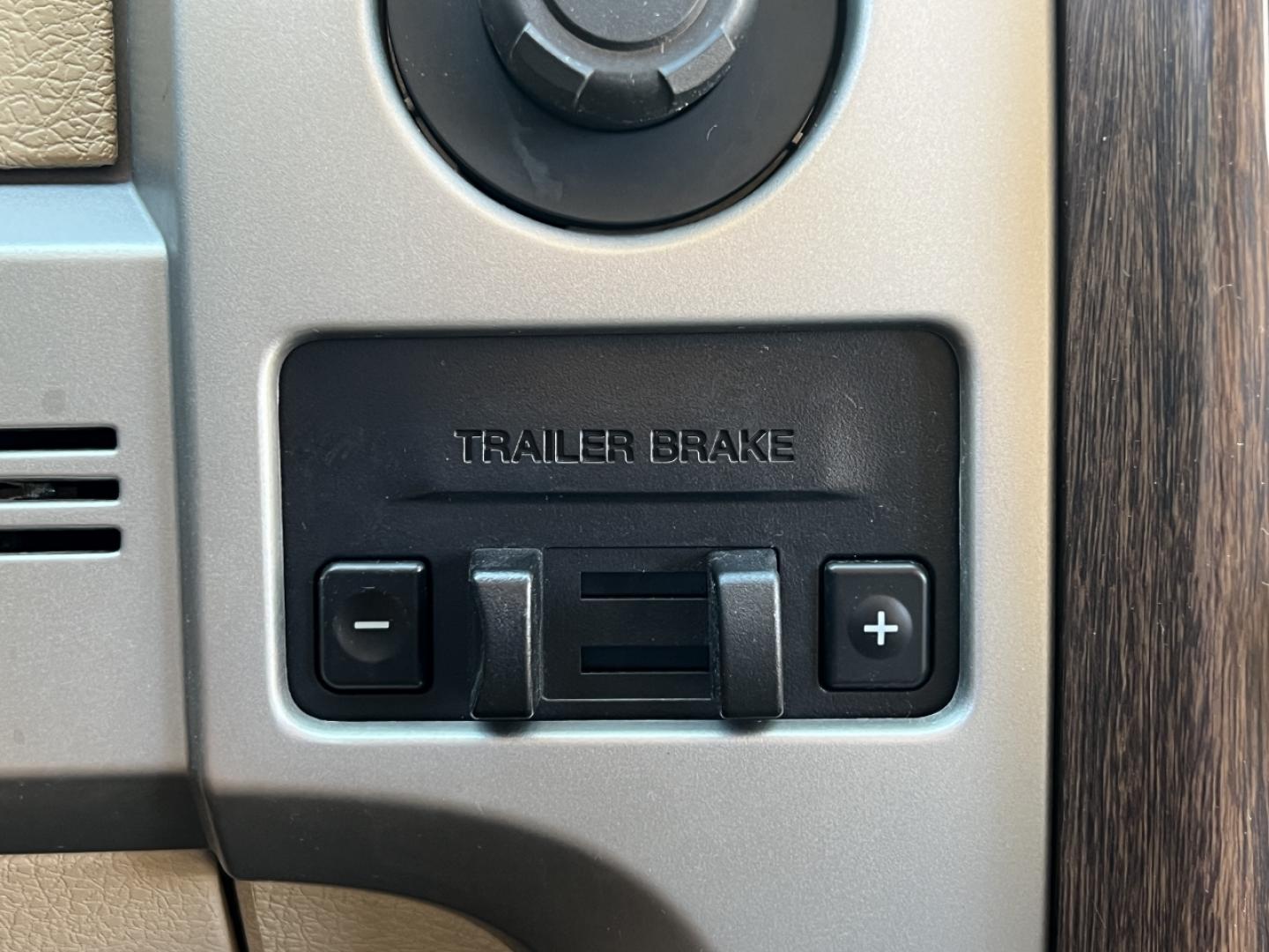 2013 BLACK /Tan Leather Ford F-150 Lariat SuperCrew 6.5-ft. Bed 4WD (1FTFW1EF4DK) with an 5.0L V8 engine, Automatic transmission, located at 506 S. Kingshighway, Cape Girardeau, MO, 63703, (573) 235-5000, 37.294991, -89.553635 - 2013 Ford F-150 Lariat 103xxx miles 4x4 5.0L V8 Automatic Leather Navigation Backup Camera Power/Heated/Cooled Seats Sunroof Bluetooth Remote Start Cruise Power Windows/Locks/Mirrors We have financing available and we accept trades! Fill out a credit application on our website or come - Photo#26