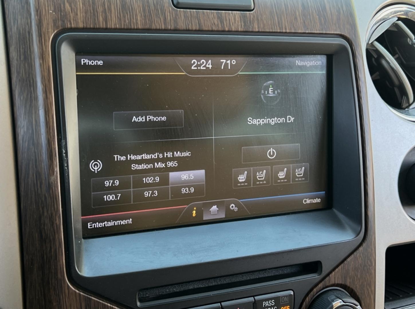 2013 BLACK /Tan Leather Ford F-150 Lariat SuperCrew 6.5-ft. Bed 4WD (1FTFW1EF4DK) with an 5.0L V8 engine, Automatic transmission, located at 506 S. Kingshighway, Cape Girardeau, MO, 63703, (573) 235-5000, 37.294991, -89.553635 - 2013 Ford F-150 Lariat 103xxx miles 4x4 5.0L V8 Automatic Leather Navigation Backup Camera Power/Heated/Cooled Seats Sunroof Bluetooth Remote Start Cruise Power Windows/Locks/Mirrors We have financing available and we accept trades! Fill out a credit application on our website or come - Photo#4