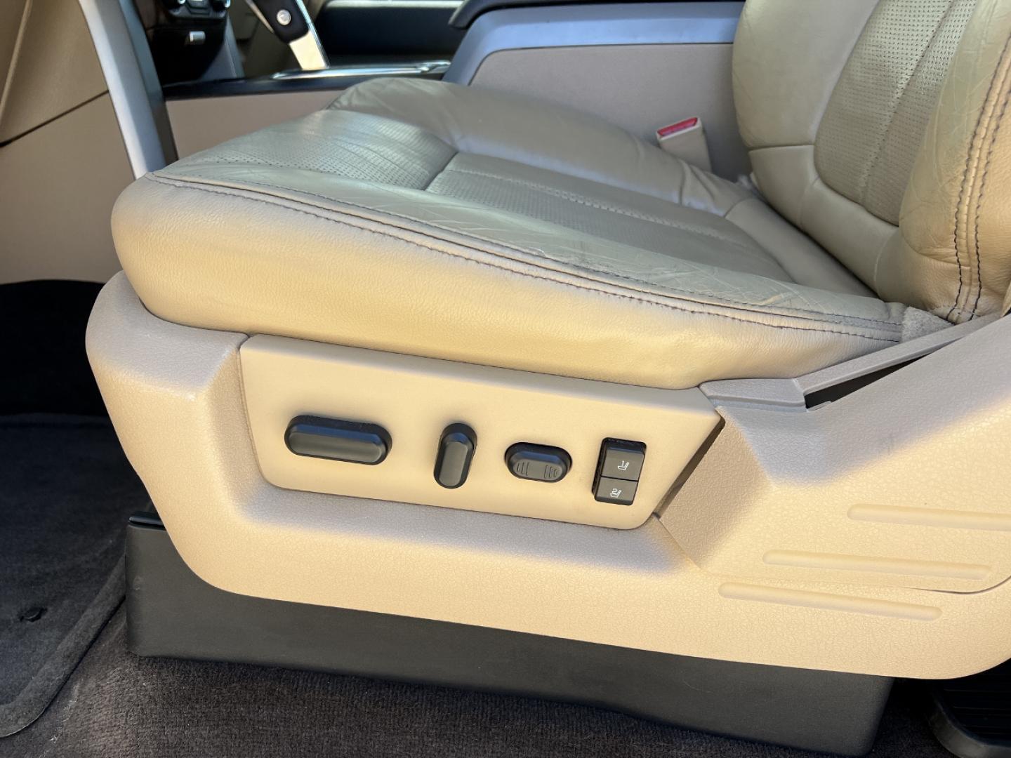 2013 BLACK /Tan Leather Ford F-150 Lariat SuperCrew 6.5-ft. Bed 4WD (1FTFW1EF4DK) with an 5.0L V8 engine, Automatic transmission, located at 506 S. Kingshighway, Cape Girardeau, MO, 63703, (573) 235-5000, 37.294991, -89.553635 - 2013 Ford F-150 Lariat 103xxx miles 4x4 5.0L V8 Automatic Leather Navigation Backup Camera Power/Heated/Cooled Seats Sunroof Bluetooth Remote Start Cruise Power Windows/Locks/Mirrors We have financing available and we accept trades! Fill out a credit application on our website or come - Photo#7