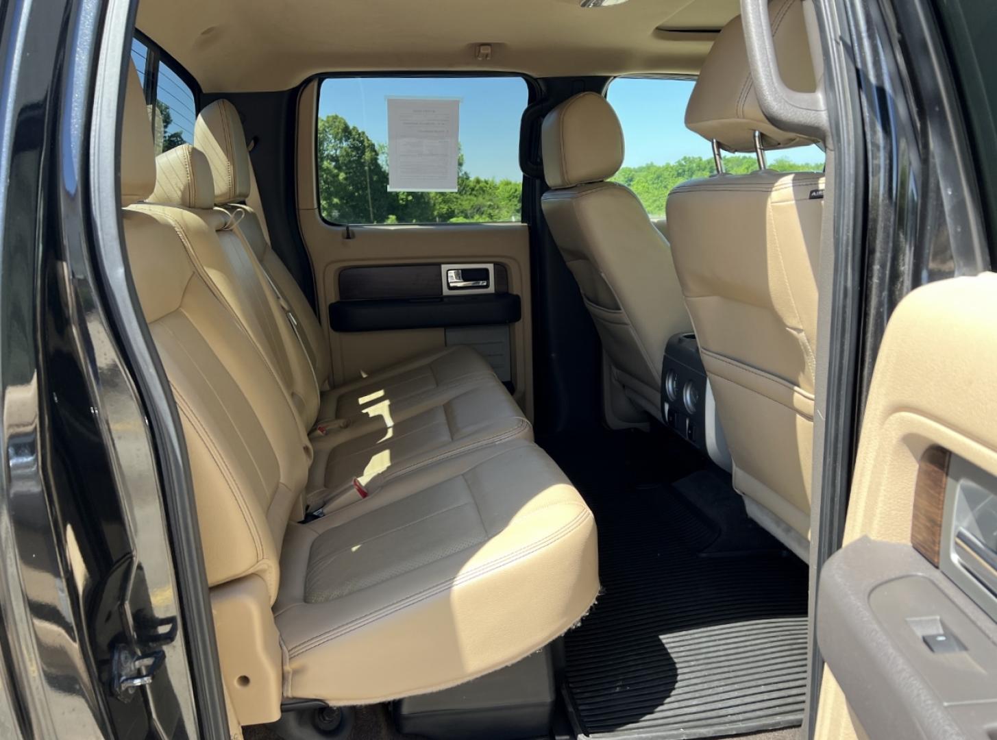 2013 BLACK /Tan Leather Ford F-150 Lariat SuperCrew 6.5-ft. Bed 4WD (1FTFW1EF4DK) with an 5.0L V8 engine, Automatic transmission, located at 506 S. Kingshighway, Cape Girardeau, MO, 63703, (573) 235-5000, 37.294991, -89.553635 - 2013 Ford F-150 Lariat 103xxx miles 4x4 5.0L V8 Automatic Leather Navigation Backup Camera Power/Heated/Cooled Seats Sunroof Bluetooth Remote Start Cruise Power Windows/Locks/Mirrors We have financing available and we accept trades! Fill out a credit application on our website or come - Photo#21
