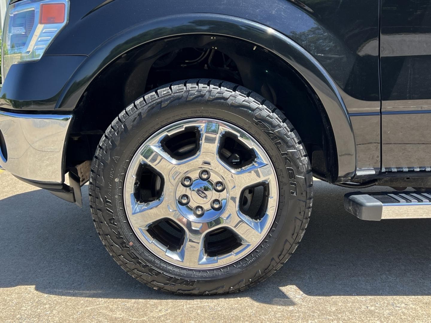 2013 BLACK /Tan Leather Ford F-150 Lariat SuperCrew 6.5-ft. Bed 4WD (1FTFW1EF4DK) with an 5.0L V8 engine, Automatic transmission, located at 506 S. Kingshighway, Cape Girardeau, MO, 63703, (573) 235-5000, 37.294991, -89.553635 - 2013 Ford F-150 Lariat 103xxx miles 4x4 5.0L V8 Automatic Leather Navigation Backup Camera Power/Heated/Cooled Seats Sunroof Bluetooth Remote Start Cruise Power Windows/Locks/Mirrors We have financing available and we accept trades! Fill out a credit application on our website or come - Photo#38
