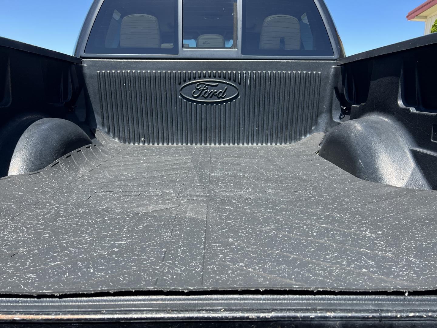 2013 BLACK /Tan Leather Ford F-150 Lariat SuperCrew 6.5-ft. Bed 4WD (1FTFW1EF4DK) with an 5.0L V8 engine, Automatic transmission, located at 506 S. Kingshighway, Cape Girardeau, MO, 63703, (573) 235-5000, 37.294991, -89.553635 - 2013 Ford F-150 Lariat 103xxx miles 4x4 5.0L V8 Automatic Leather Navigation Backup Camera Power/Heated/Cooled Seats Sunroof Bluetooth Remote Start Cruise Power Windows/Locks/Mirrors We have financing available and we accept trades! Fill out a credit application on our website or come - Photo#23