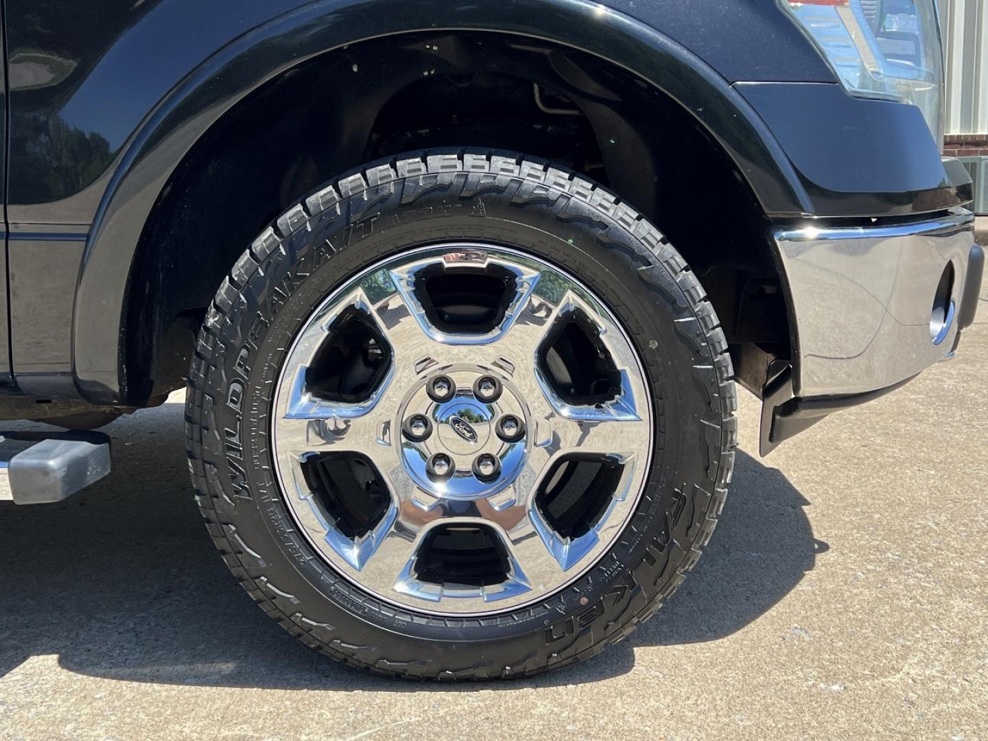 2013 BLACK /Tan Leather Ford F-150 Lariat SuperCrew 6.5-ft. Bed 4WD (1FTFW1EF4DK) with an 5.0L V8 engine, Automatic transmission, located at 506 S. Kingshighway, Cape Girardeau, MO, 63703, (573) 235-5000, 37.294991, -89.553635 - 2013 Ford F-150 Lariat 103xxx miles 4x4 5.0L V8 Automatic Leather Navigation Backup Camera Power/Heated/Cooled Seats Sunroof Bluetooth Remote Start Cruise Power Windows/Locks/Mirrors We have financing available and we accept trades! Fill out a credit application on our website or come - Photo#42