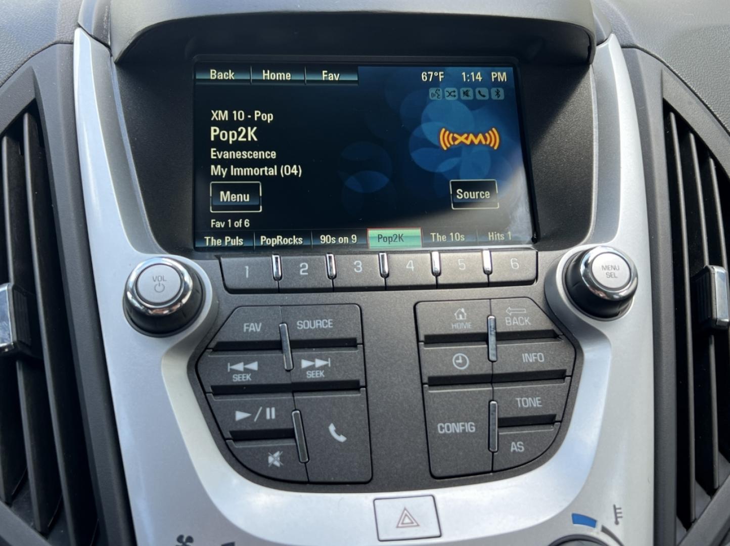 2017 GRAY /Black Cloth Chevrolet Equinox LT 2WD (2GNALCEKXH1) with an 2.4L 4 Cyl. engine, Automatic transmission, located at 506 S. Kingshighway, Cape Girardeau, MO, 63703, (573) 235-5000, 37.294991, -89.553635 - 2017 Chevrolet Equinox LT 131xxx miles Front Wheel Drive 2.4L 4 Cyl. Automatic Backup Camera Bluetooth Cruise Power Windows/Locks/Mirrors We have financing available and we accept trades! Fill out a credit application on our website or come by today! If you have any questions, give us a ca - Photo#21